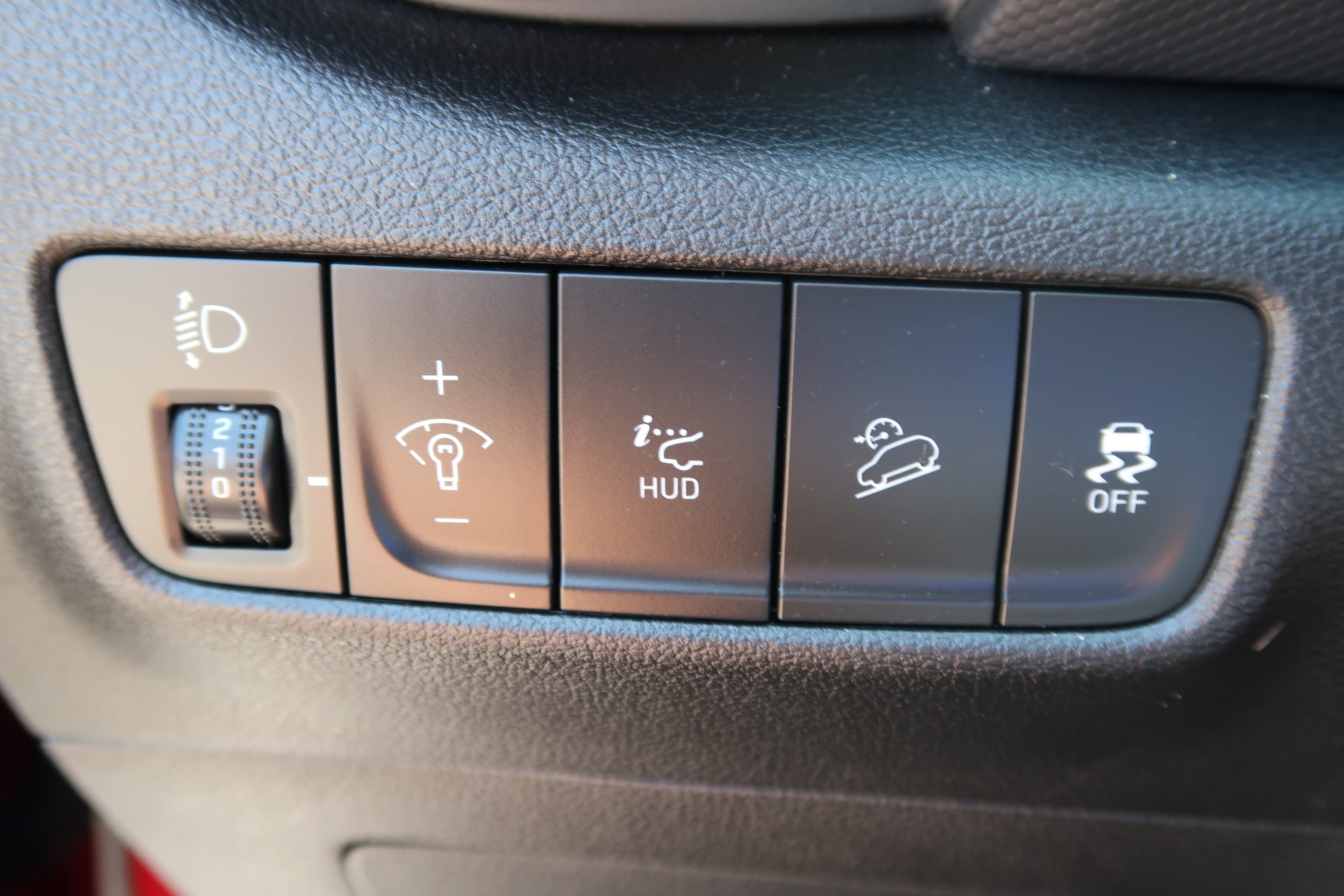 HYUNDAI Kona 1.6 T-GDi Amplia 4WD DCT-image-15