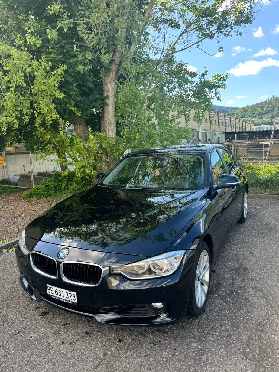 BMW 328i-image-0