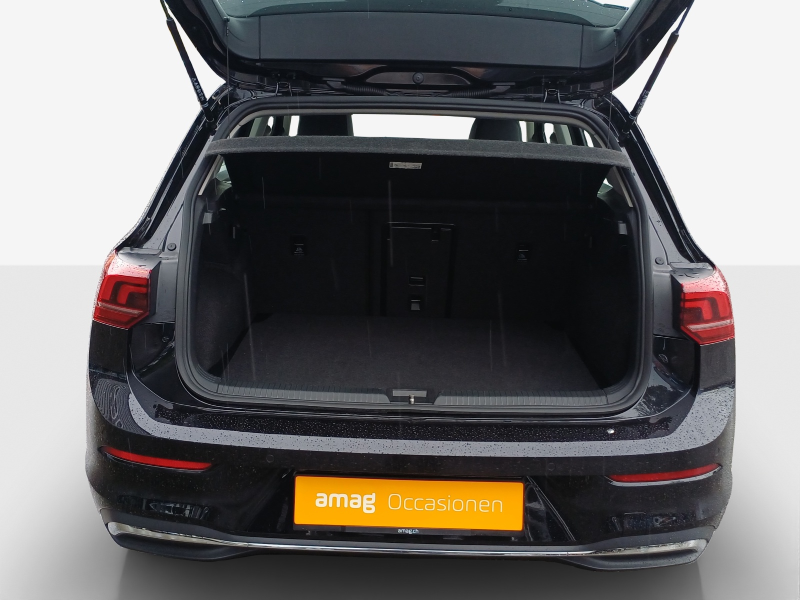 VW Golf 1.5 e TSI mHEV Style DSG-image-12