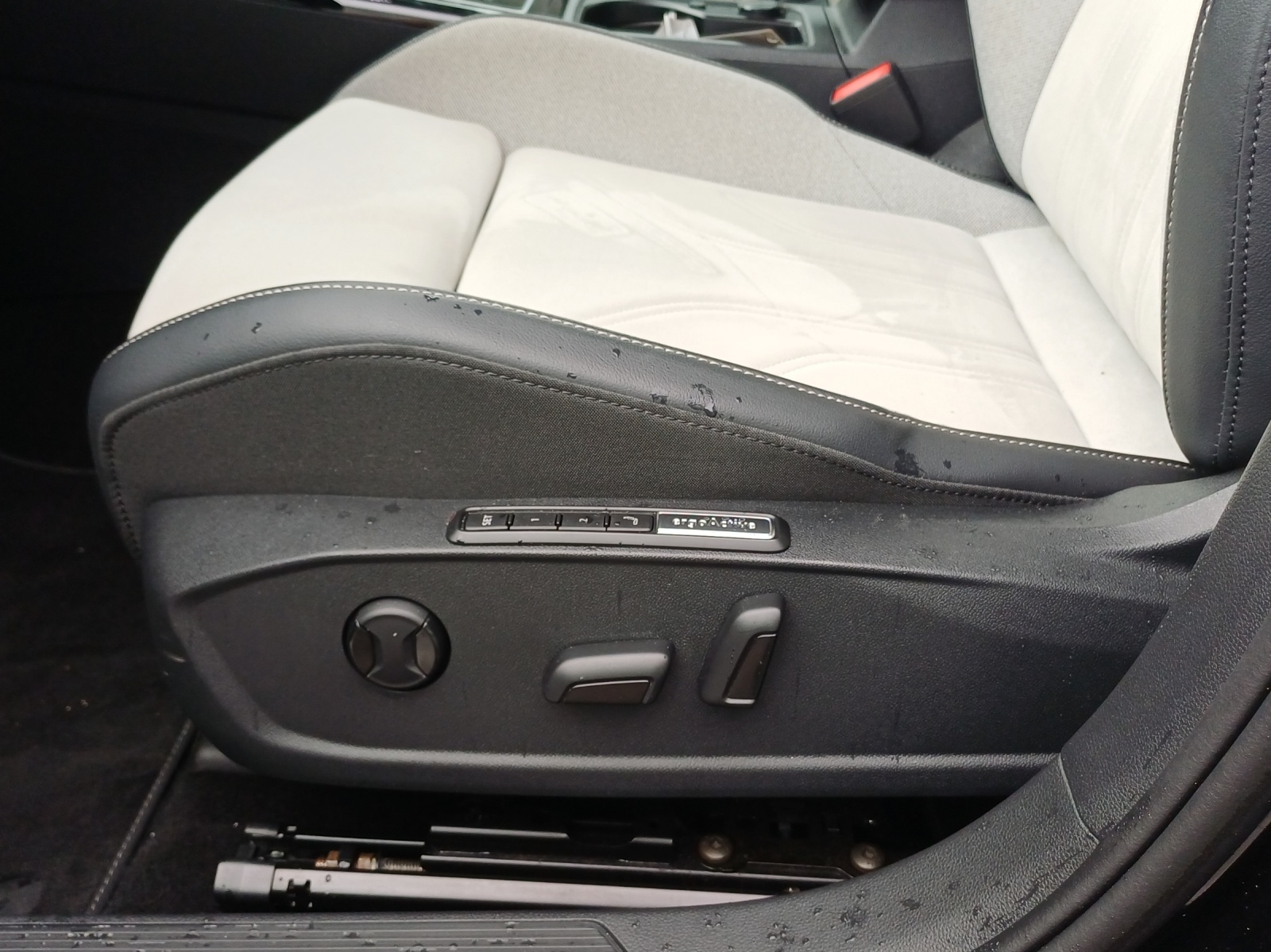 VW Golf 1.5 e TSI mHEV Style DSG-image-14