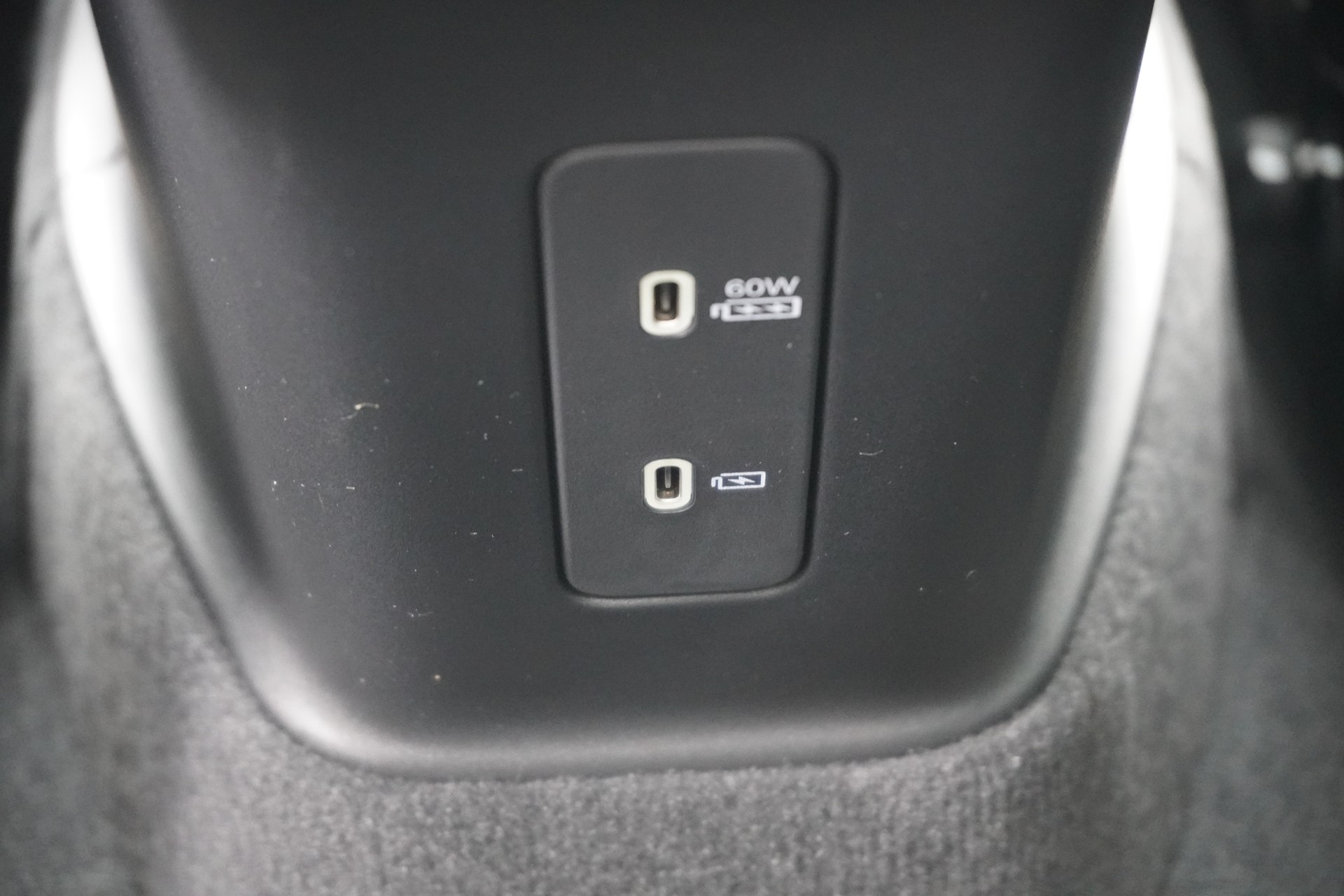 POLESTAR Polestar 4 Long Range Dual 100kWh-image-28