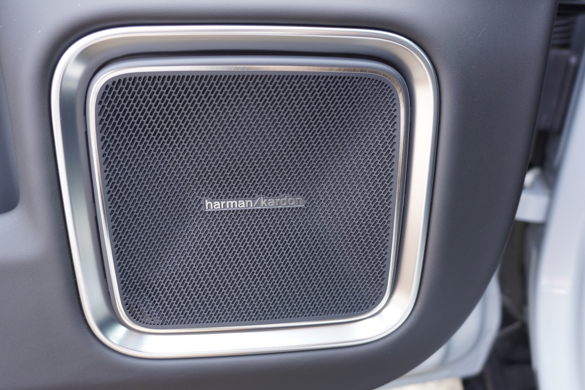 POLESTAR Polestar 4 Long Range Dual 100kWh-image-19