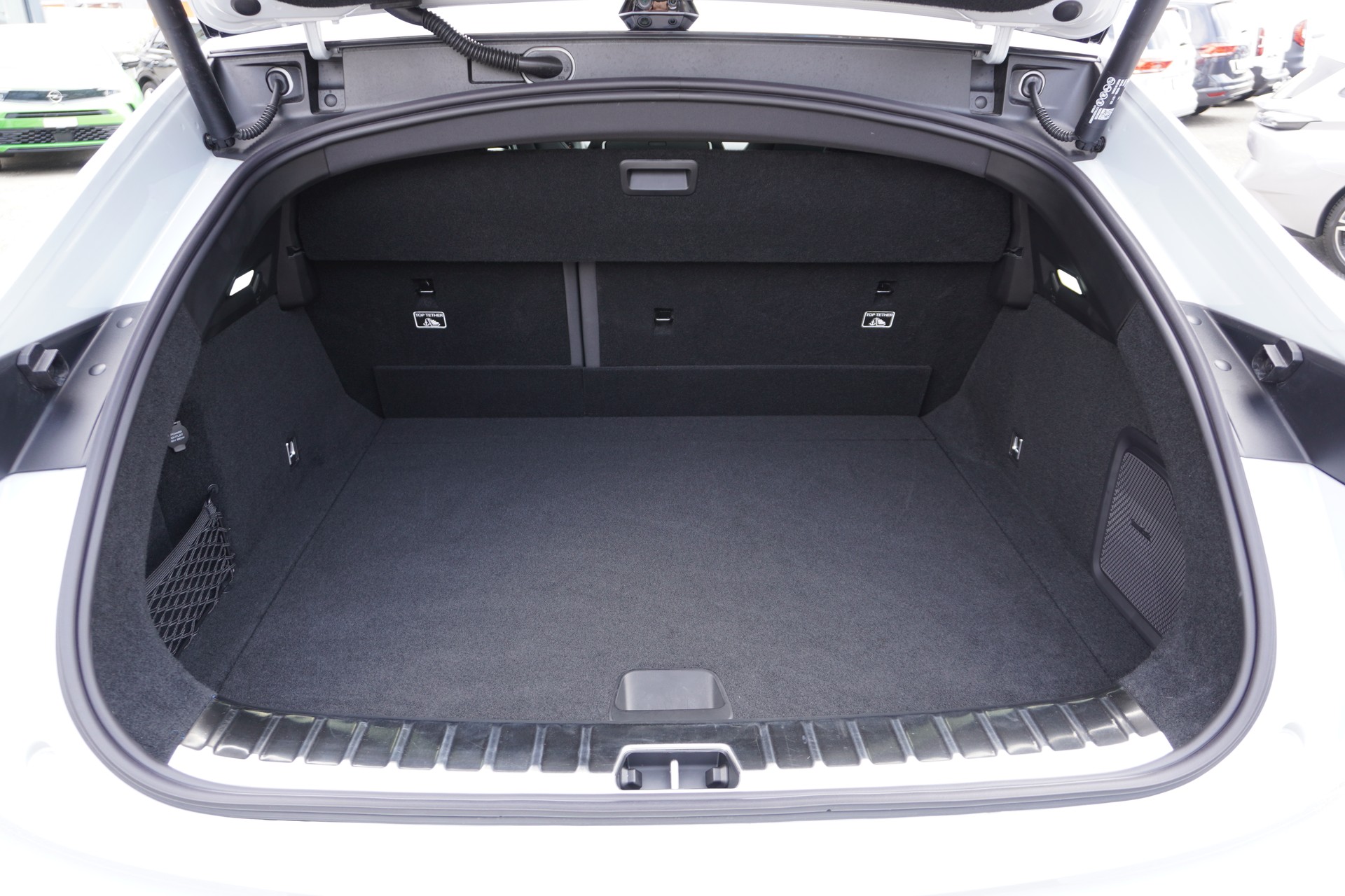 POLESTAR Polestar 4 Long Range Dual 100kWh-image-13