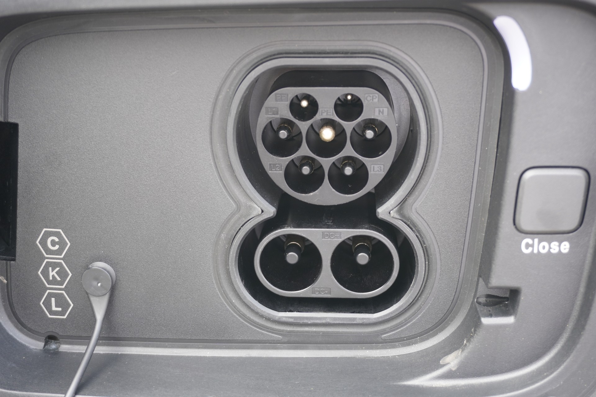 POLESTAR Polestar 4 Long Range Dual 100kWh-image-12