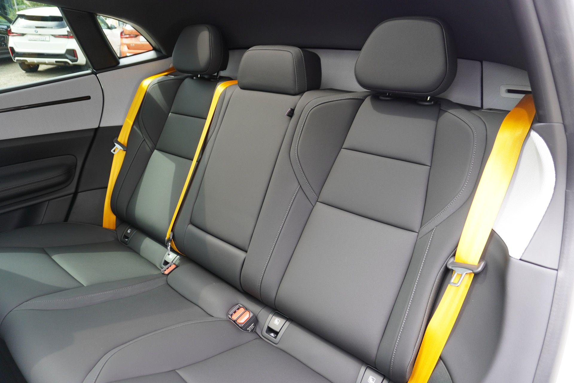 POLESTAR Polestar 4 Long Range Dual 100kWh-image-25