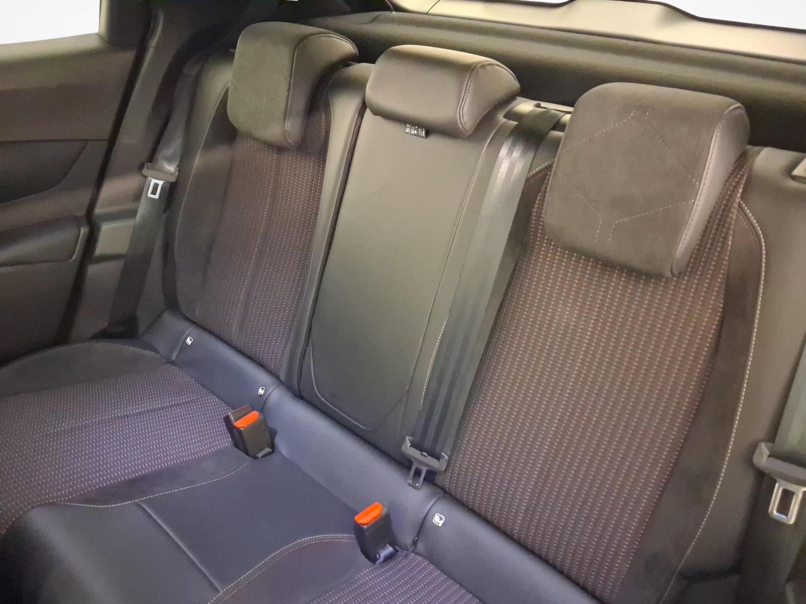 DS AUTOMOBILES 3 Crossback 1.2 PureTech 130 Ligne Noire-image-10