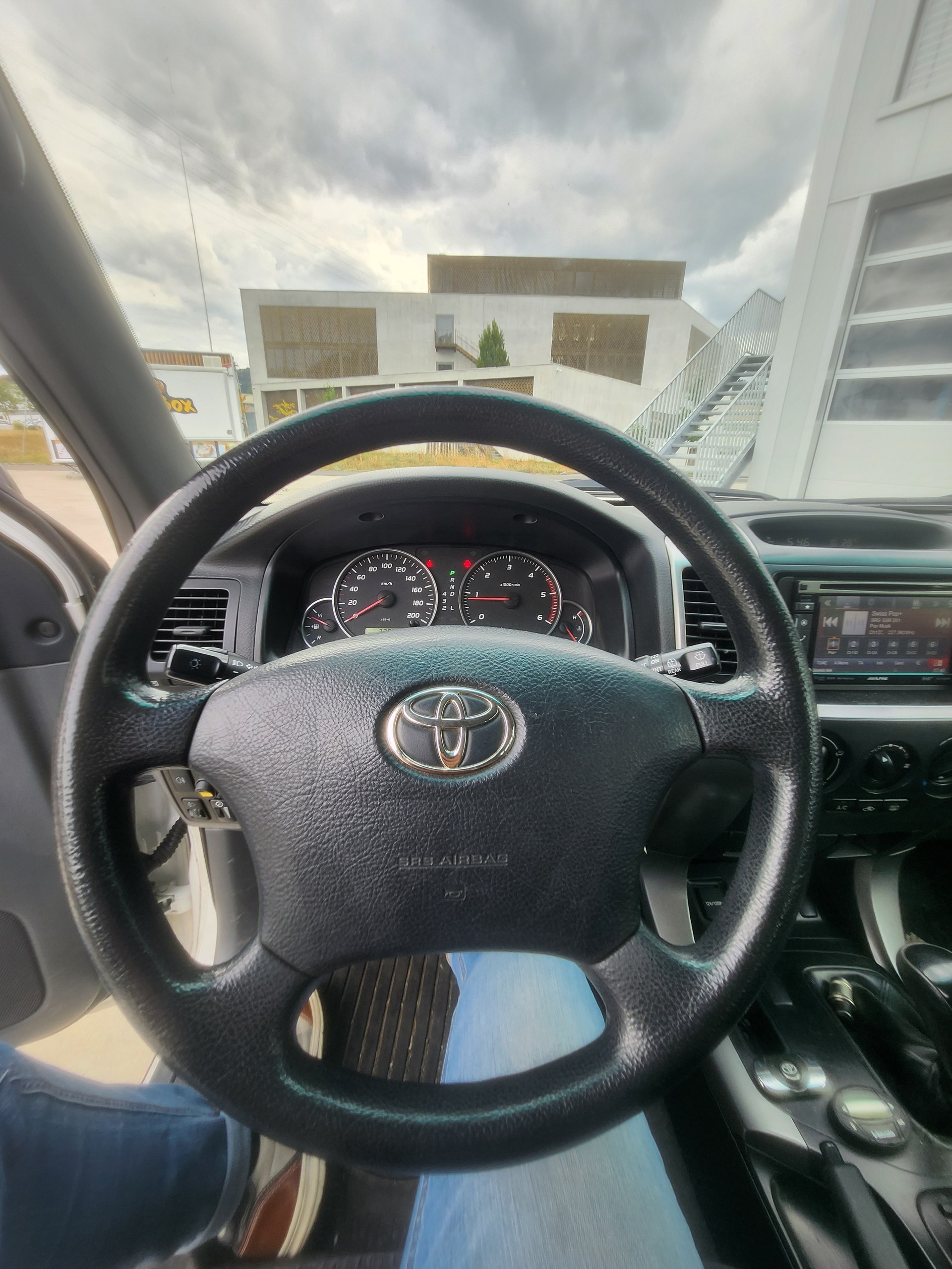 TOYOTA Land Cruiser 3.0 TD Linea Sol Executive-image-12