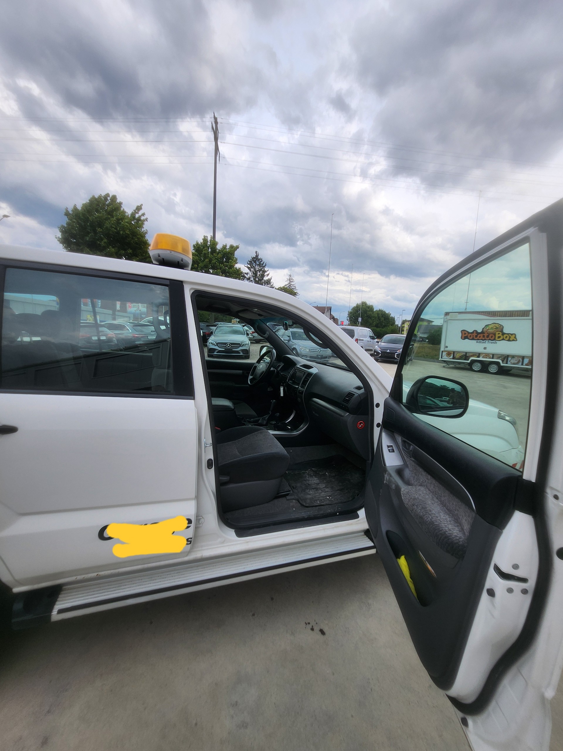 TOYOTA Land Cruiser 3.0 TD Linea Sol Executive-image-9