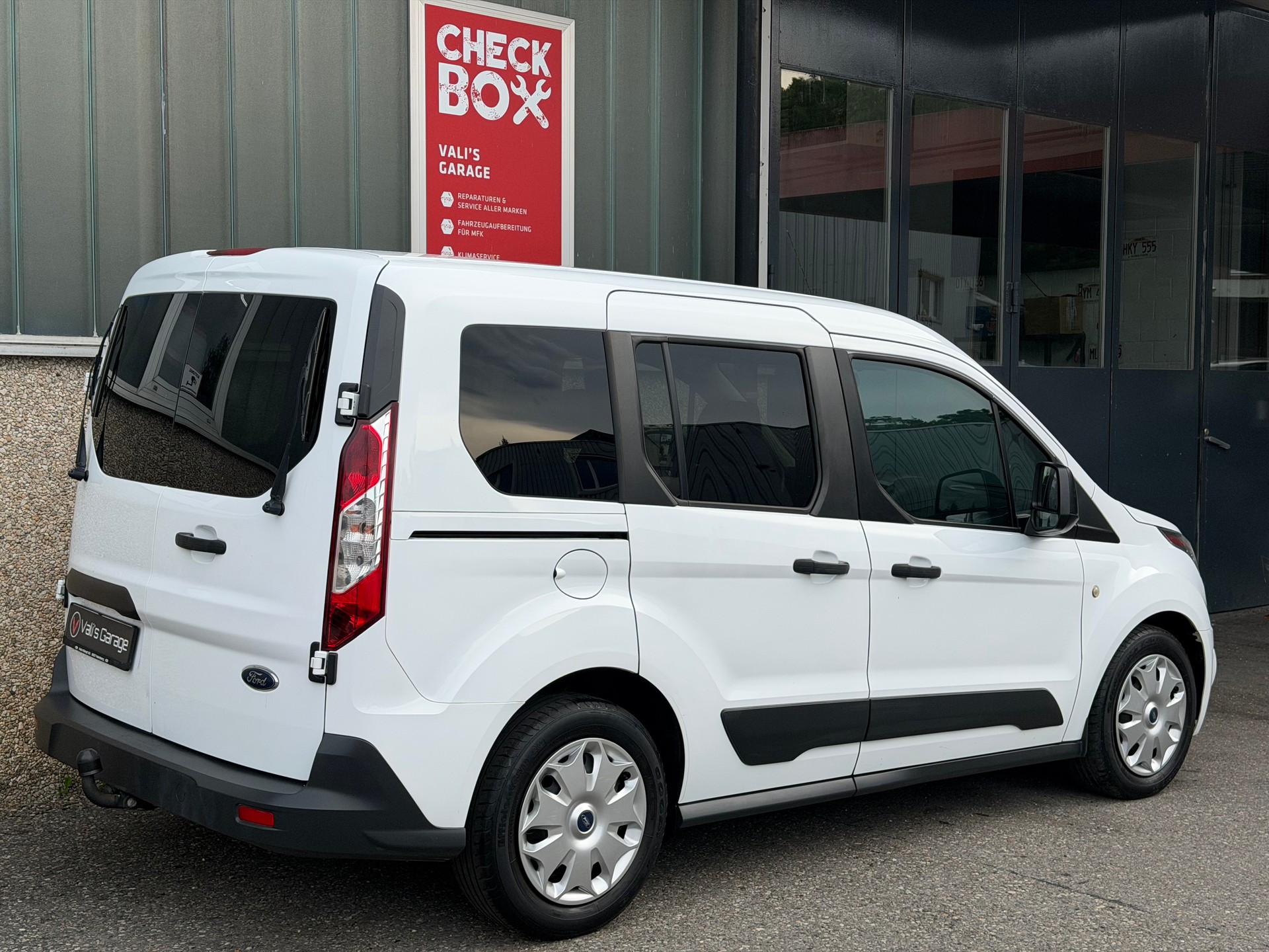 FORD Transit Connect Combi T220 1.5 TDCi Trend-image-5