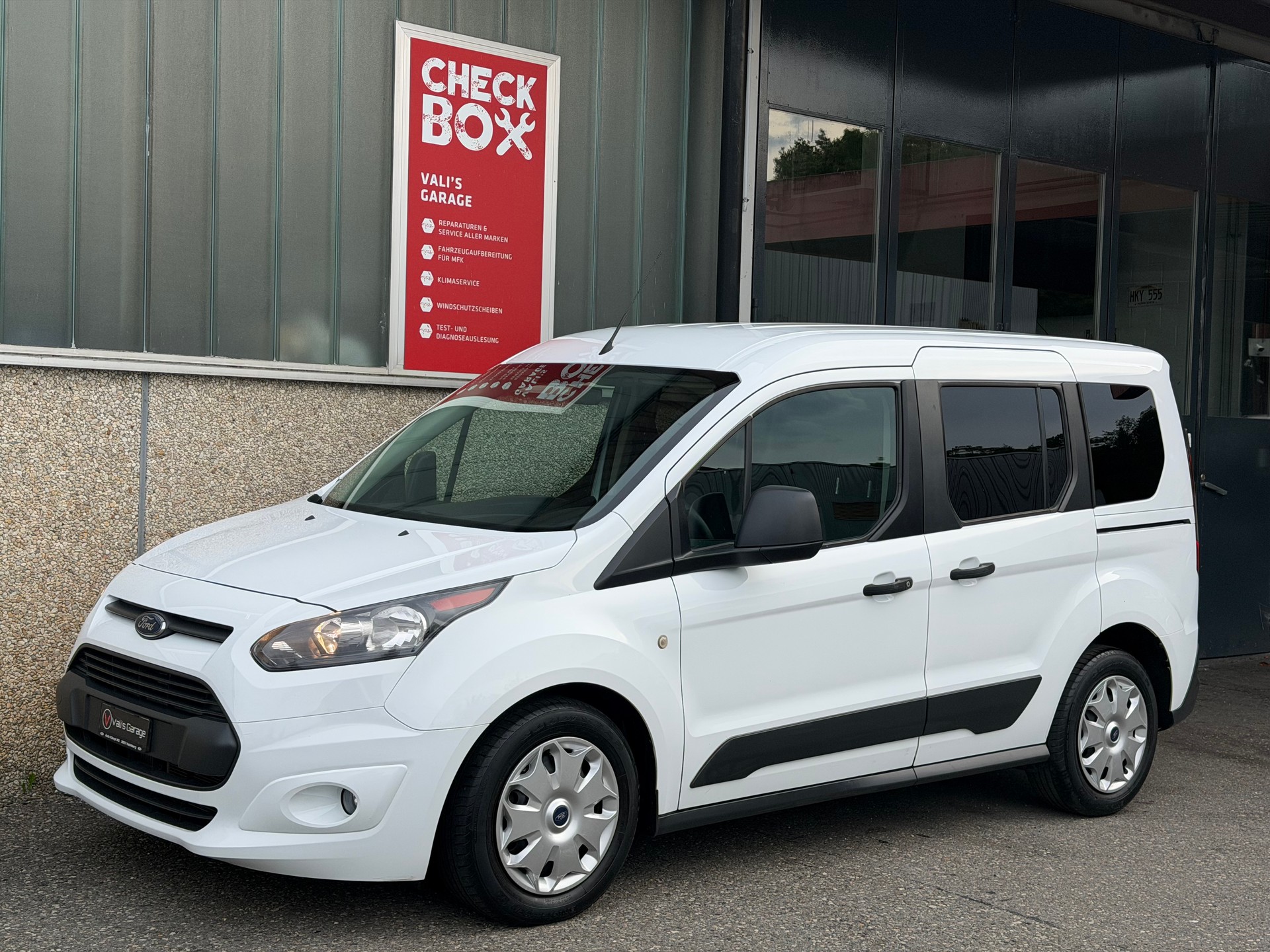 FORD Transit Connect Combi T220 1.5 TDCi Trend-image-0