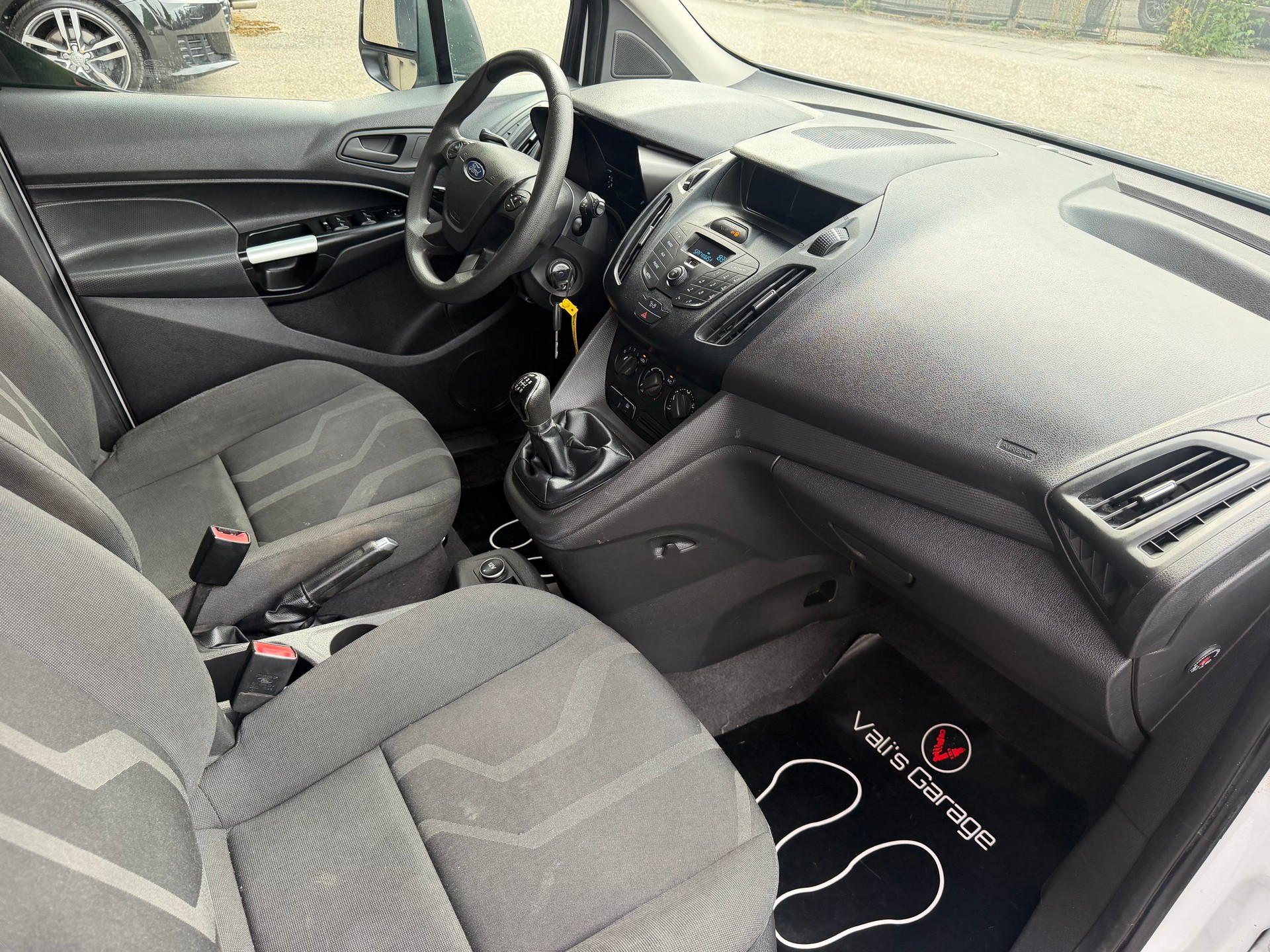 FORD Transit Connect Combi T220 1.5 TDCi Trend-image-10