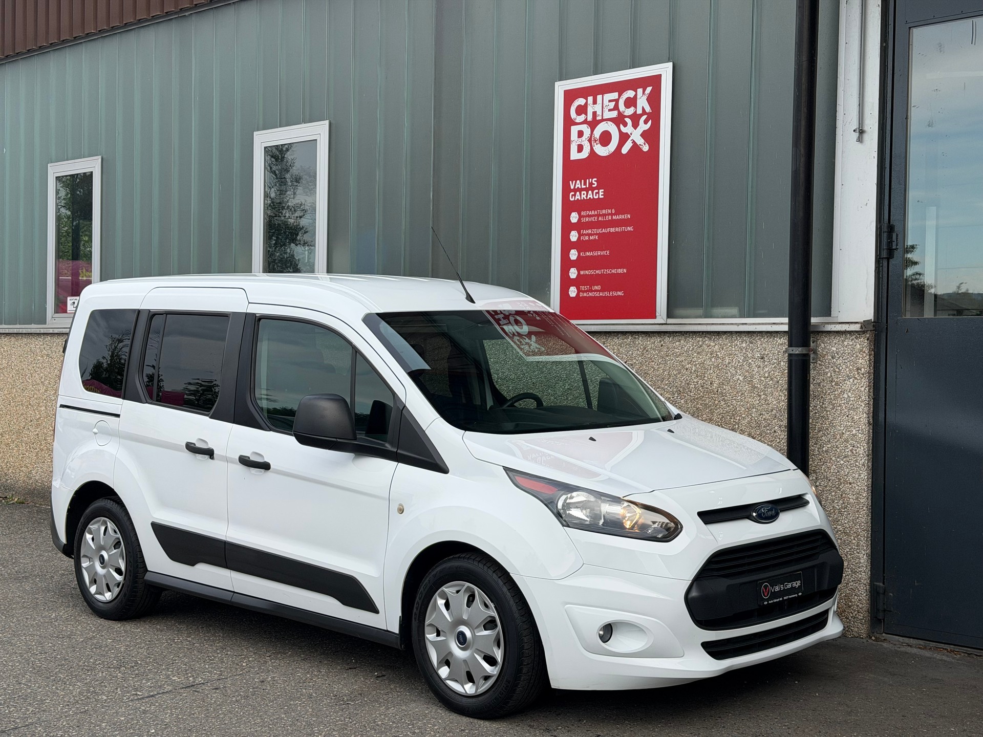 FORD Transit Connect Combi T220 1.5 TDCi Trend-image-3