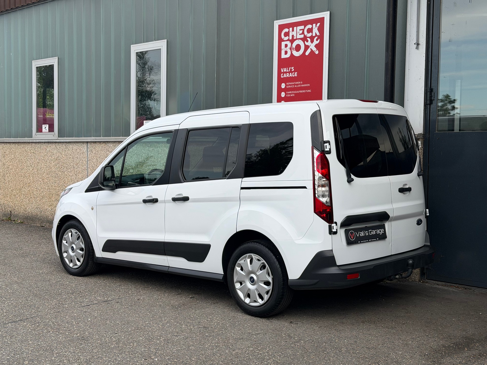 FORD Transit Connect Combi T220 1.5 TDCi Trend-image-2