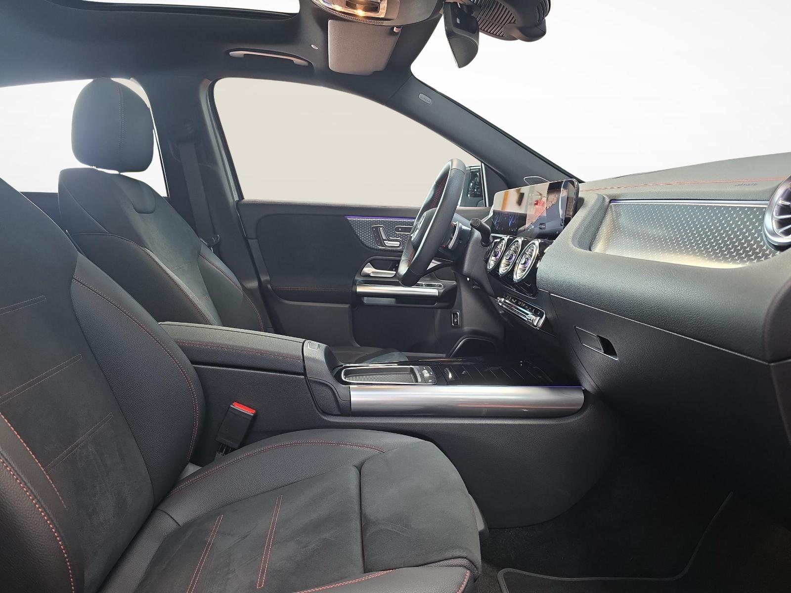 MERCEDES-BENZ EQA 350 4MATIC Excellence AMG Line-image-7