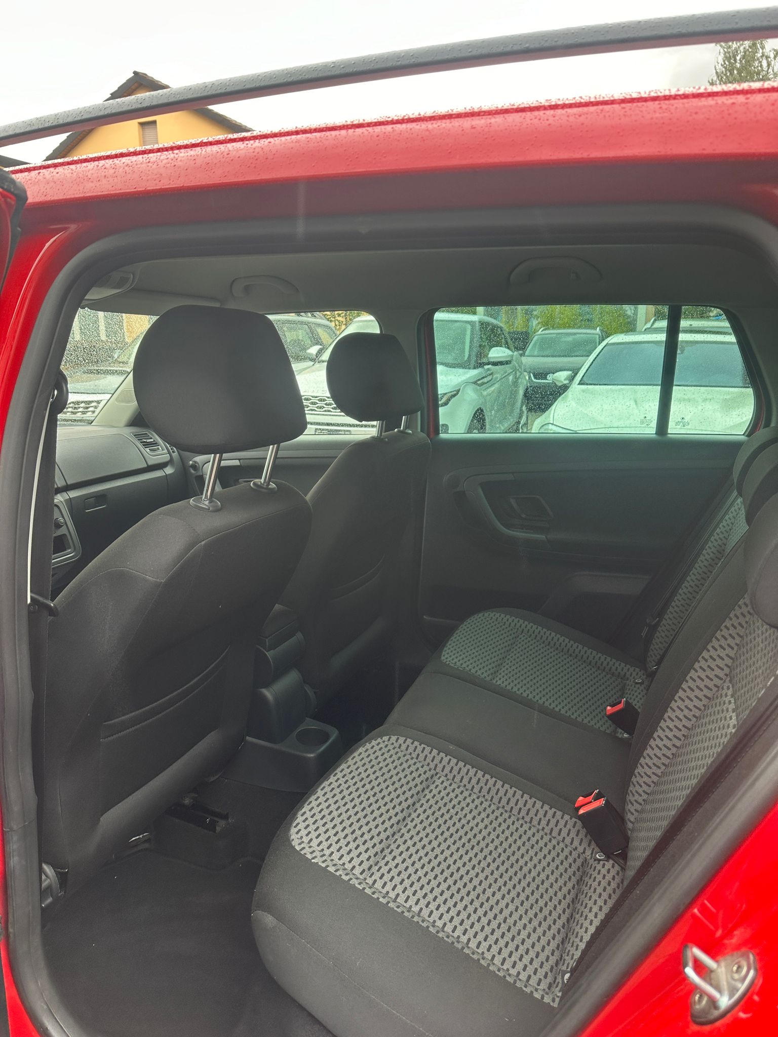 SKODA Fabia 1.2 TSI Family-image-10