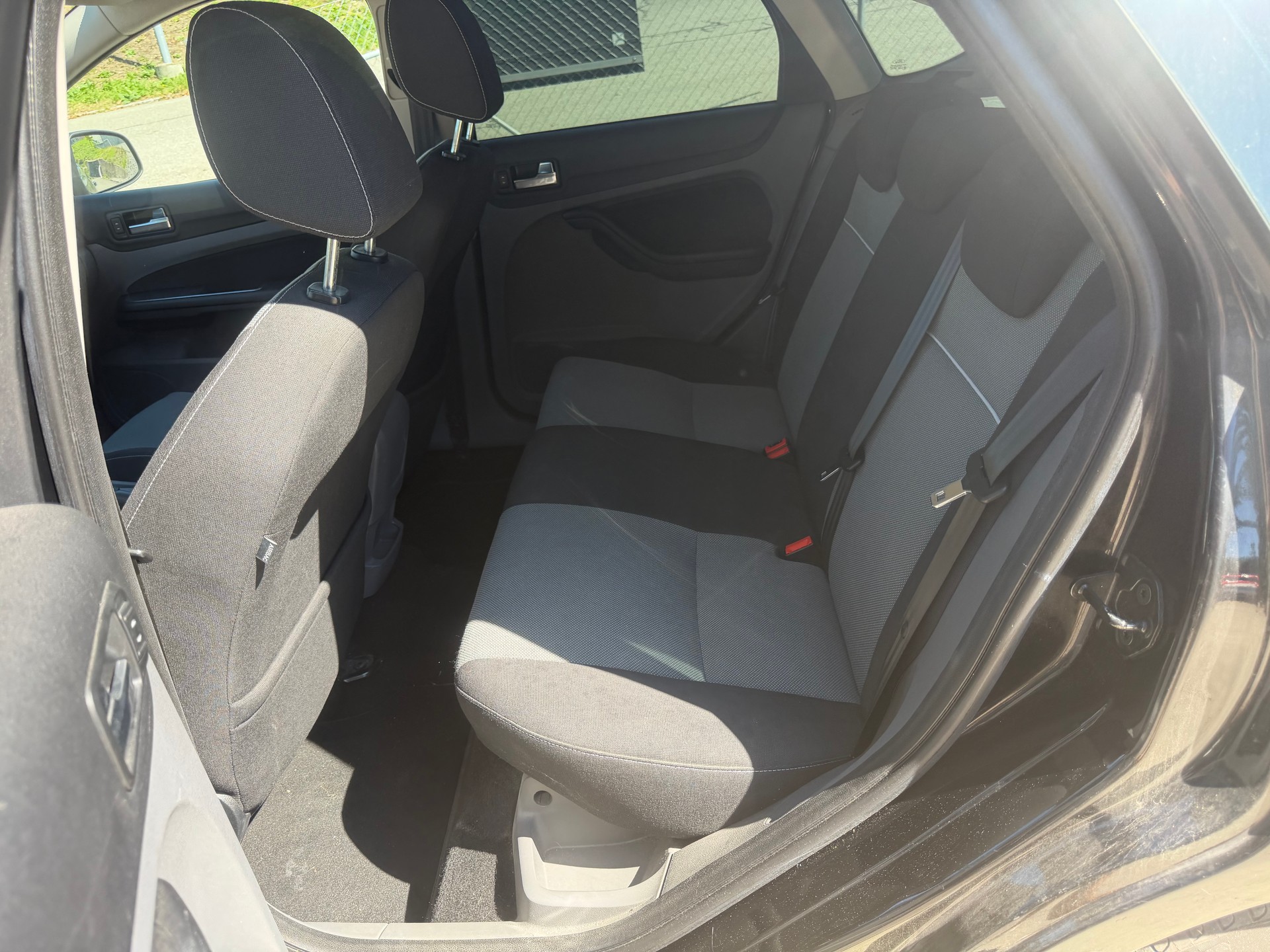 FORD Focus 1.6i Carving-image-6