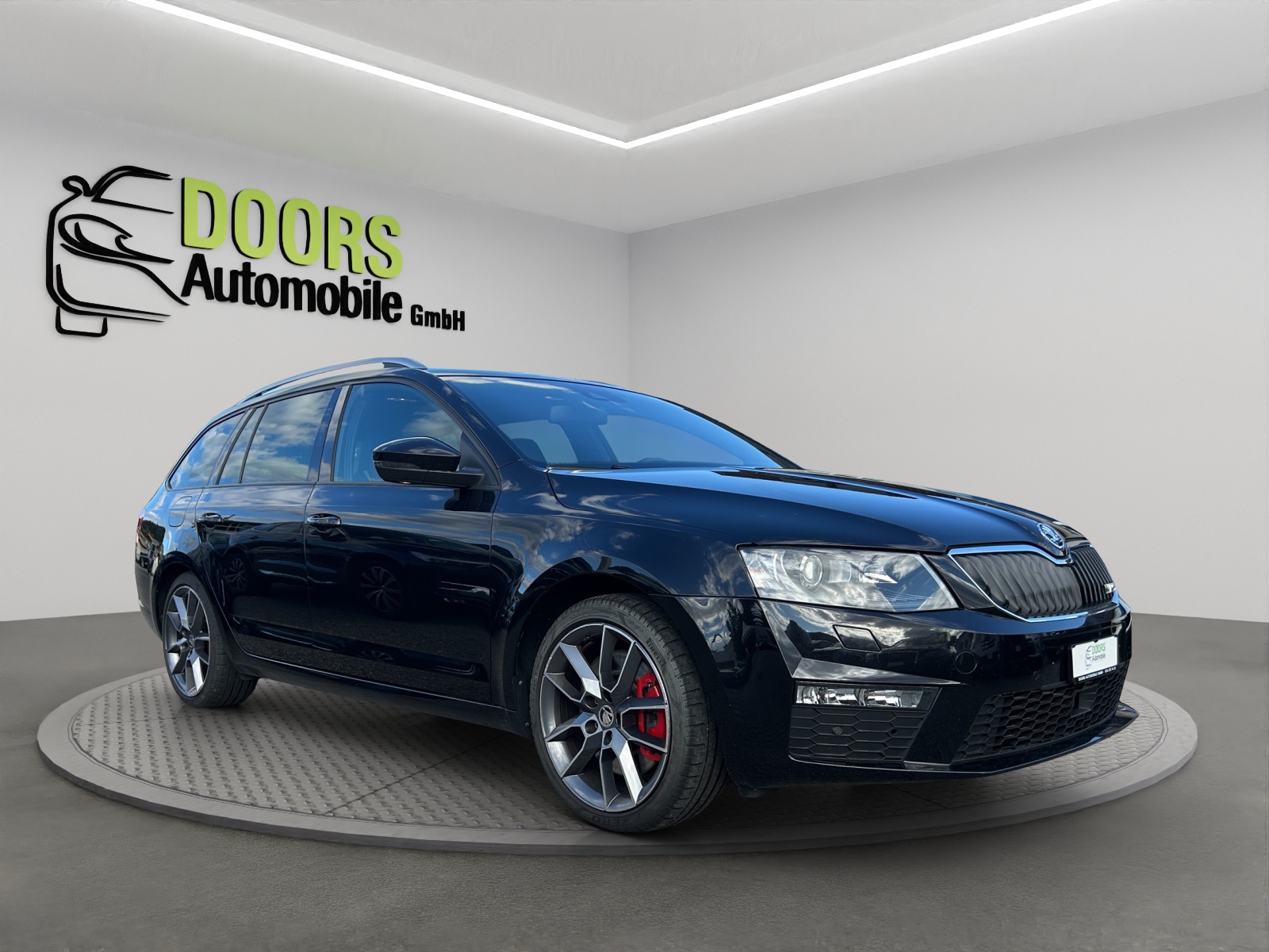 SKODA Octavia Combi 2.0 TSI RS-image-3
