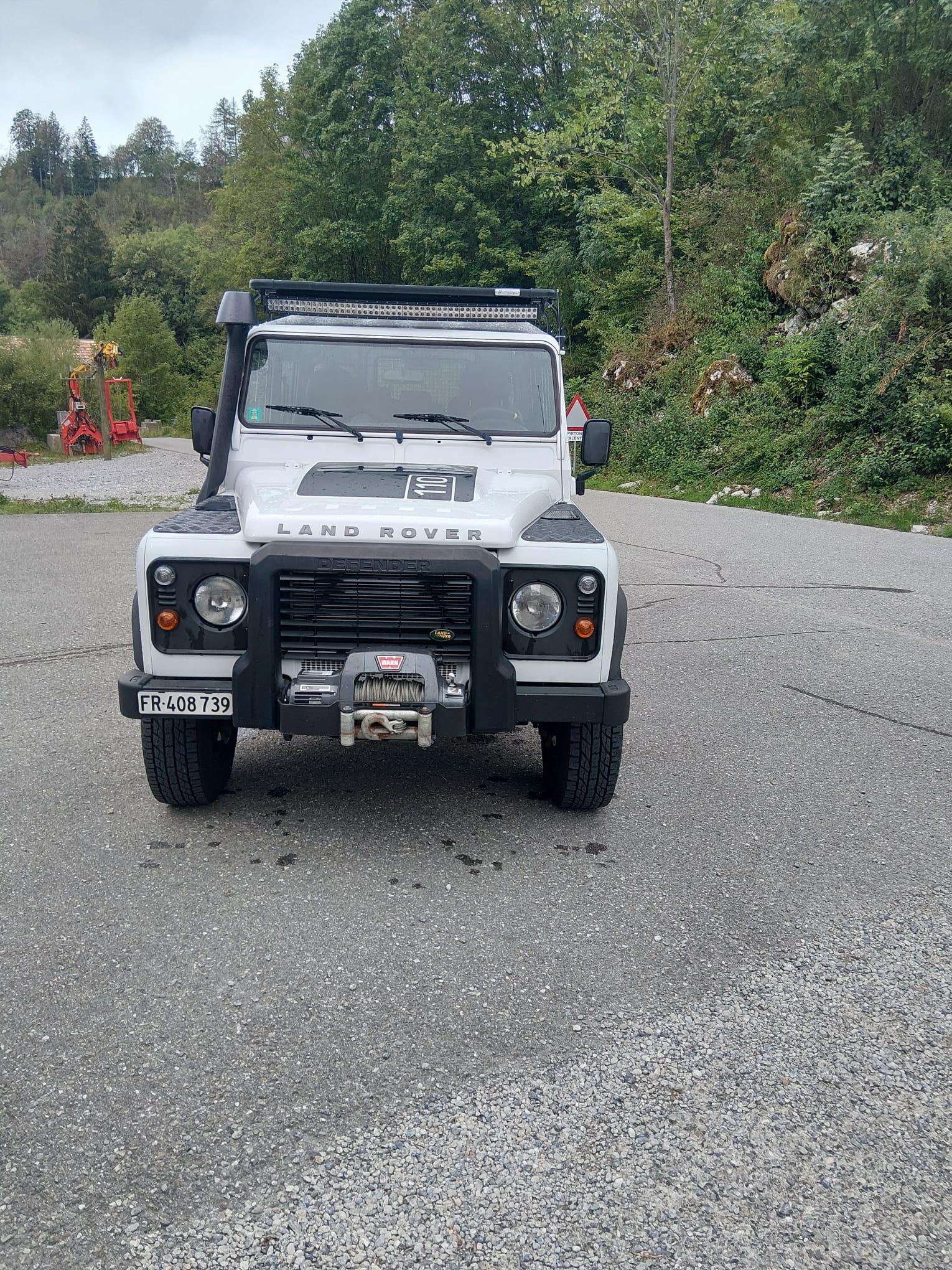 LAND ROVER Defender 110 2.4 Tdi SW-image-1
