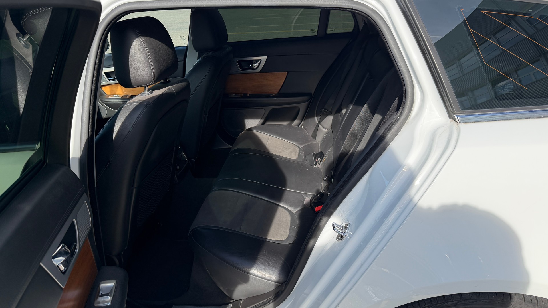 JAGUAR Sportback-image-7