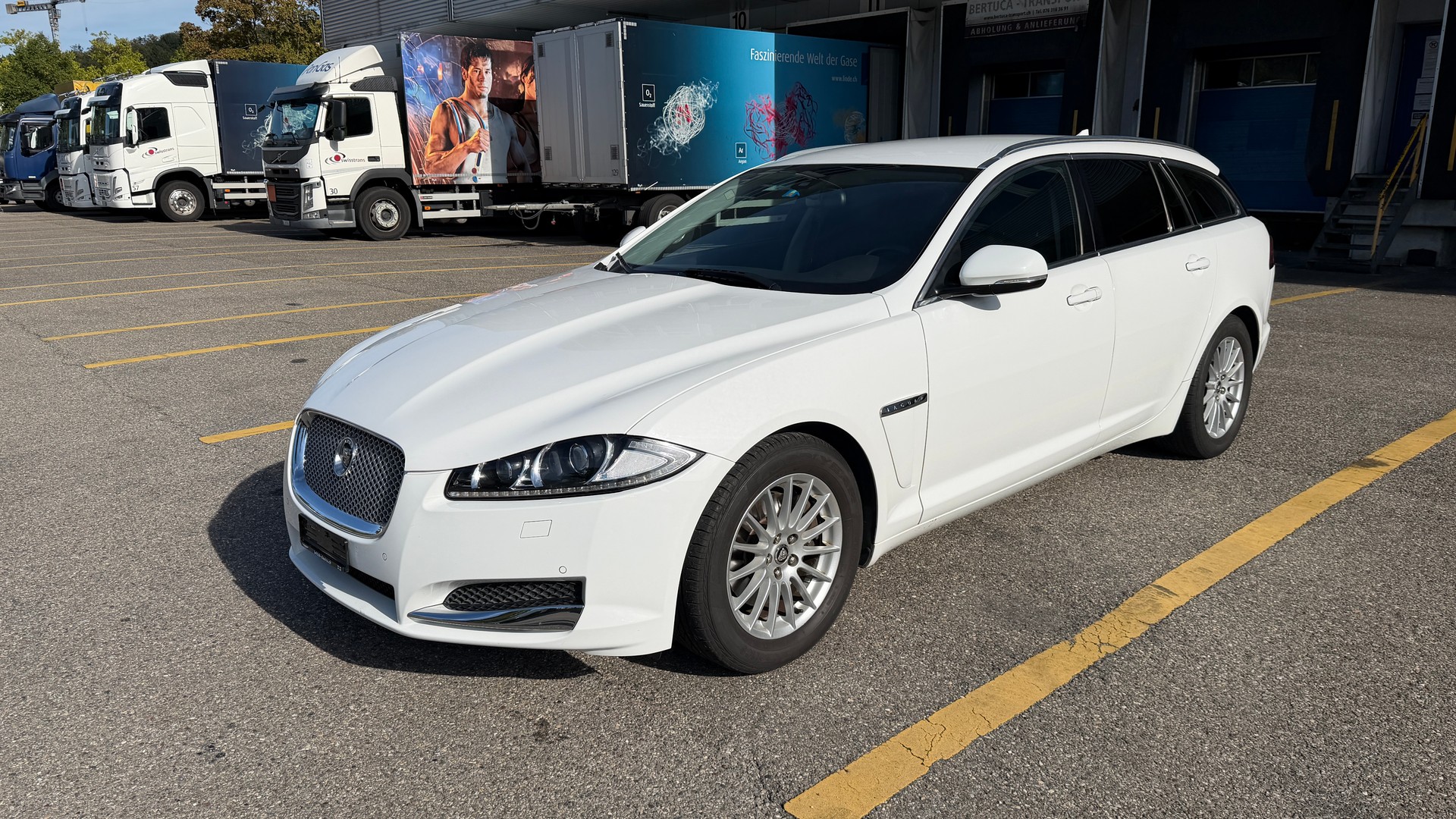 JAGUAR Sportback-image-4