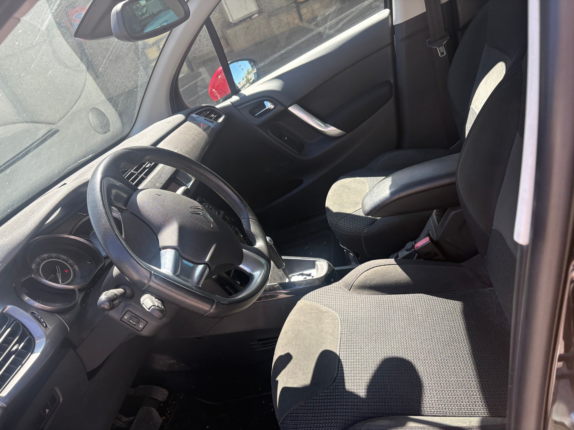 CITROEN C3 1.6i 16V Exclusive Automatic-image-3