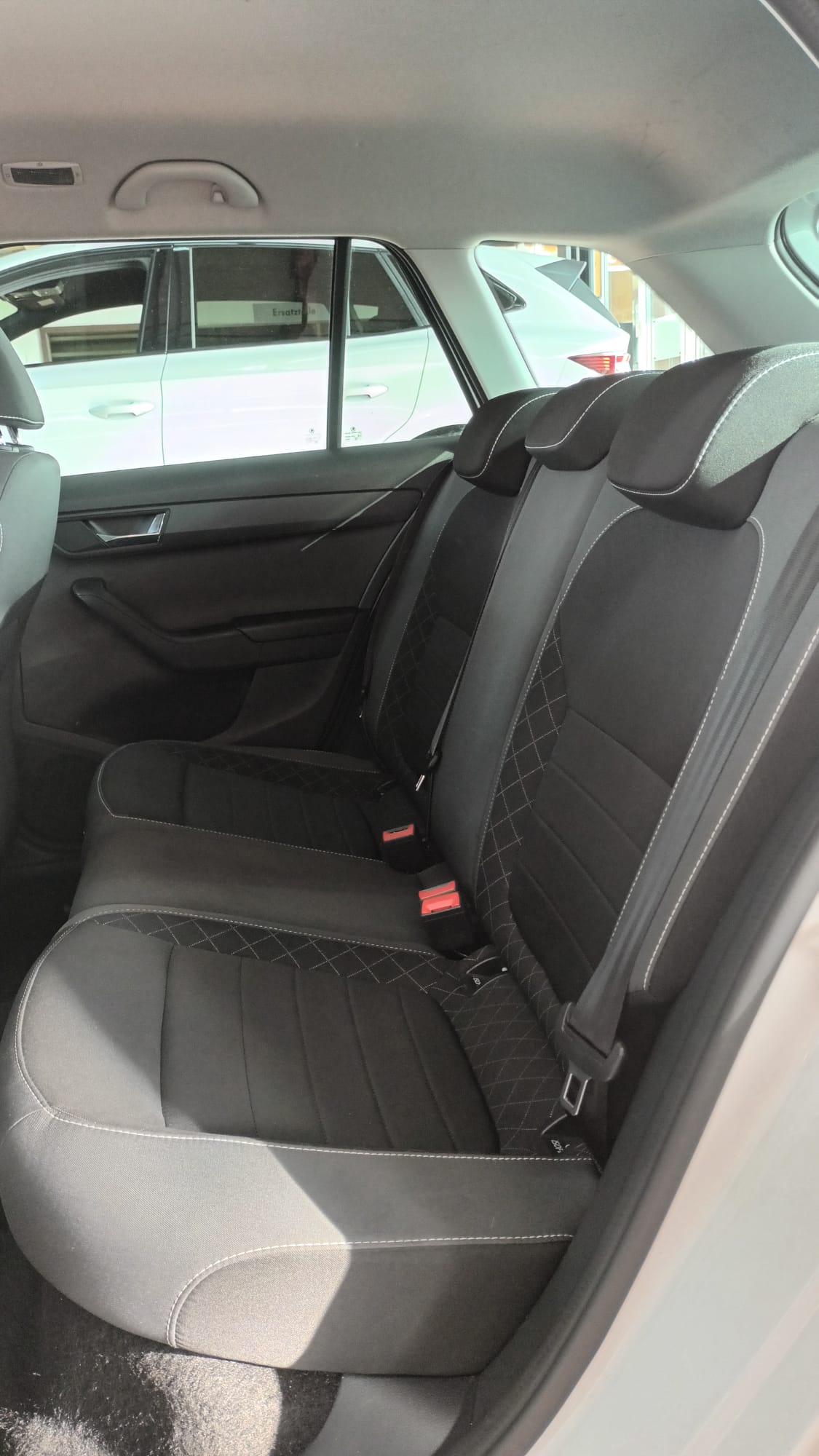 SKODA Fabia Combi 1.0 TSI Ambition-image-12