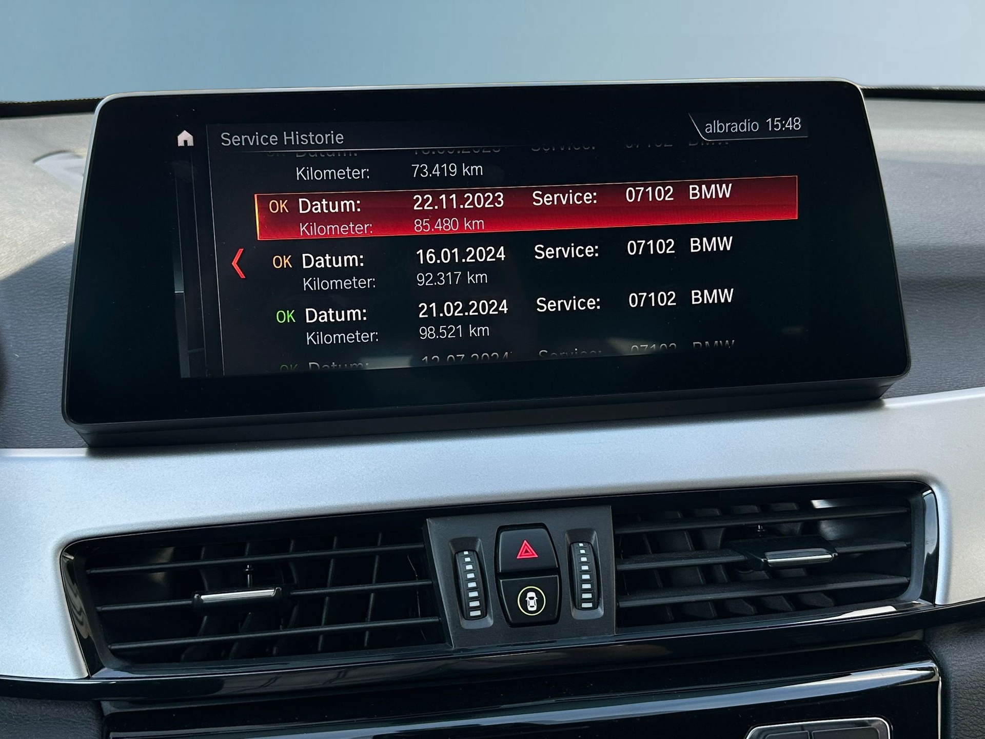 BMW X1 sDrive 18d Steptronic * CH-Fahrzeug *-image-13
