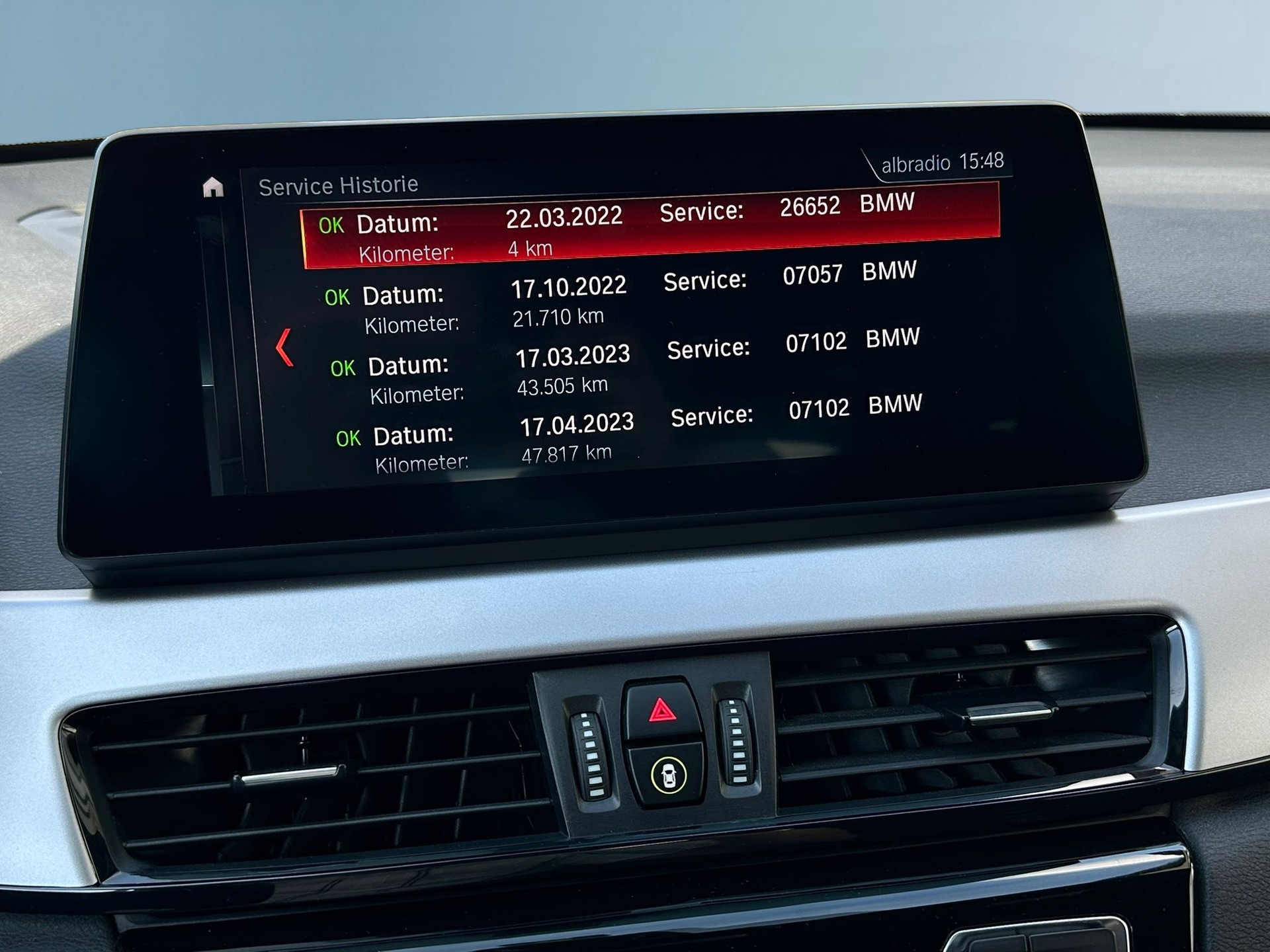BMW X1 sDrive 18d Steptronic * CH-Fahrzeug *-image-12