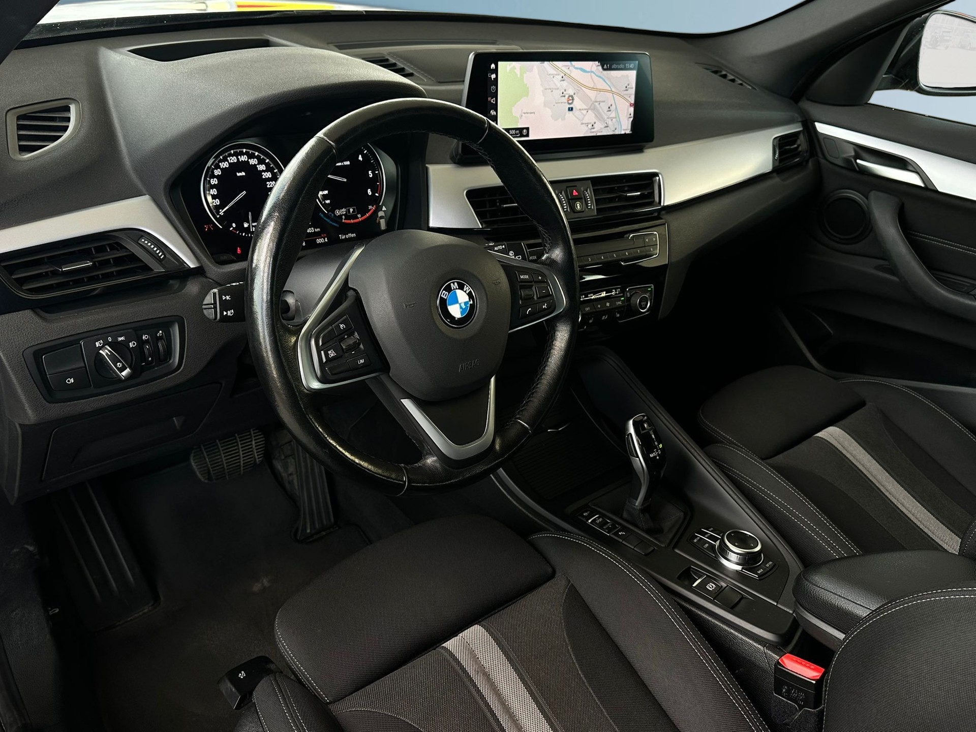 BMW X1 sDrive 18d Steptronic * CH-Fahrzeug *-image-5