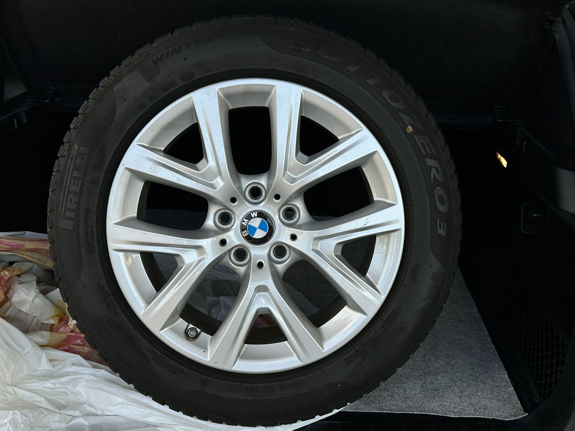 BMW X1 sDrive 18d Steptronic * CH-Fahrzeug *-image-25