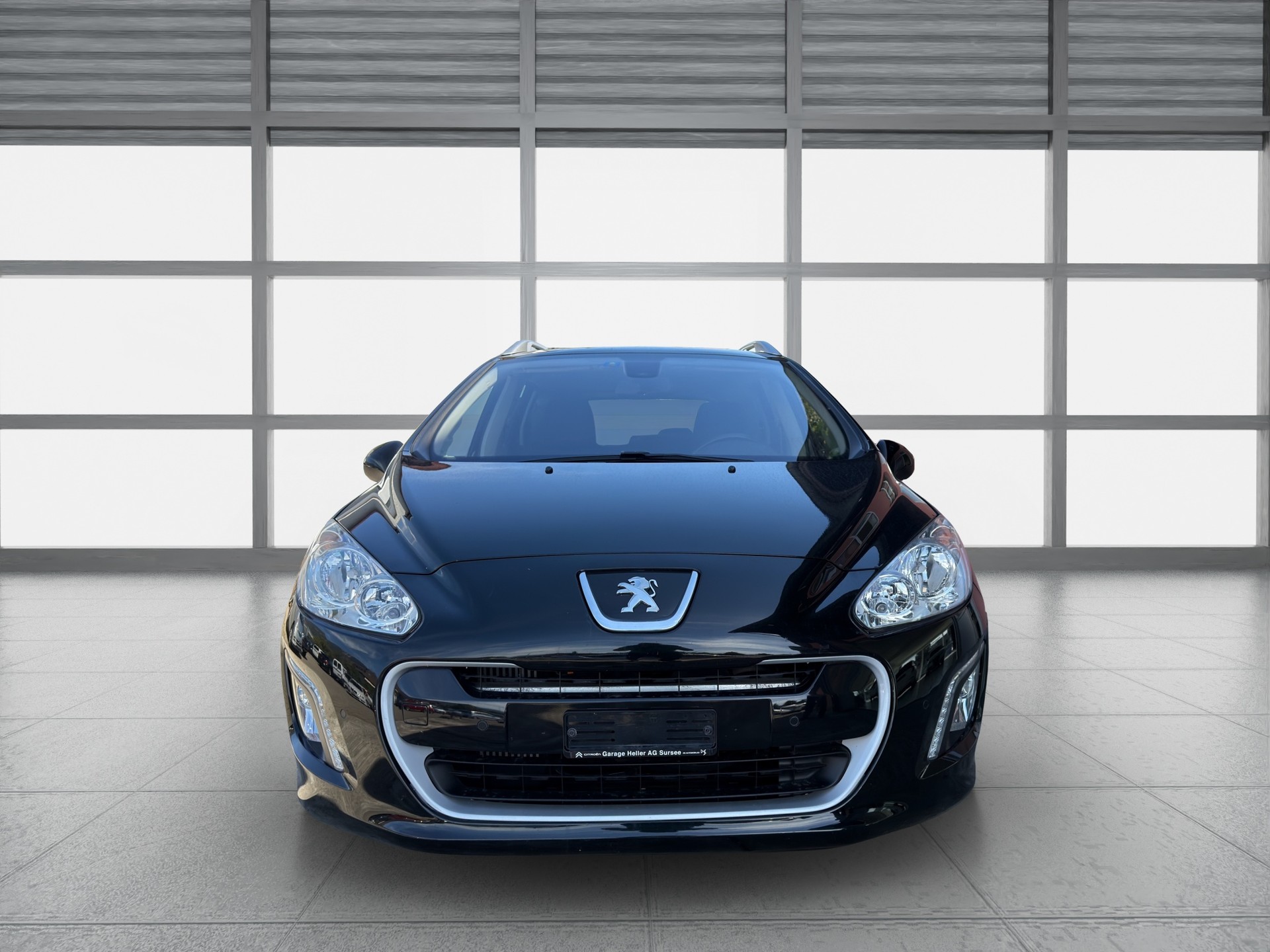 PEUGEOT 308-image-1