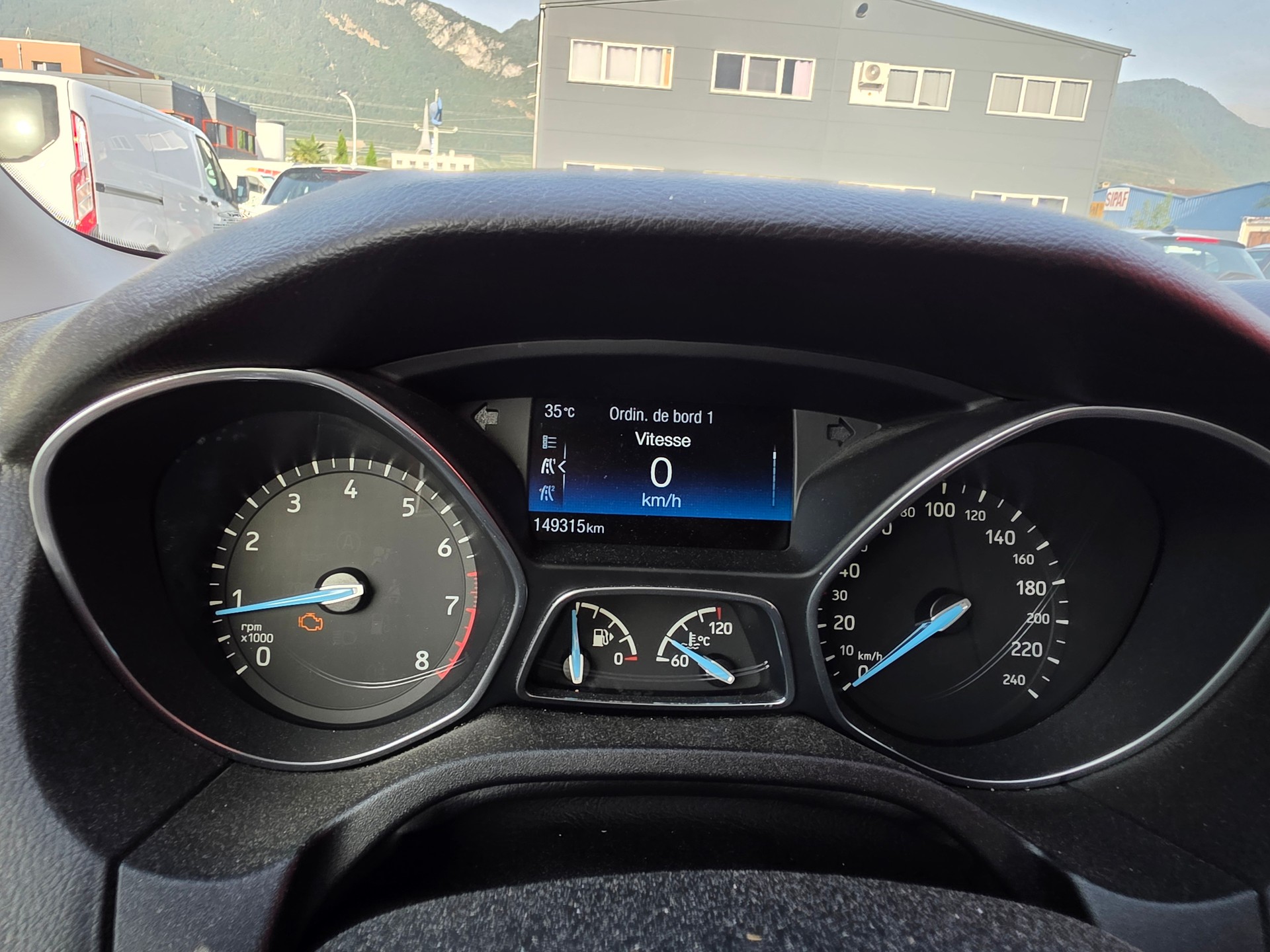 FORD Focus 1.0 SCTi Titanium-image-12