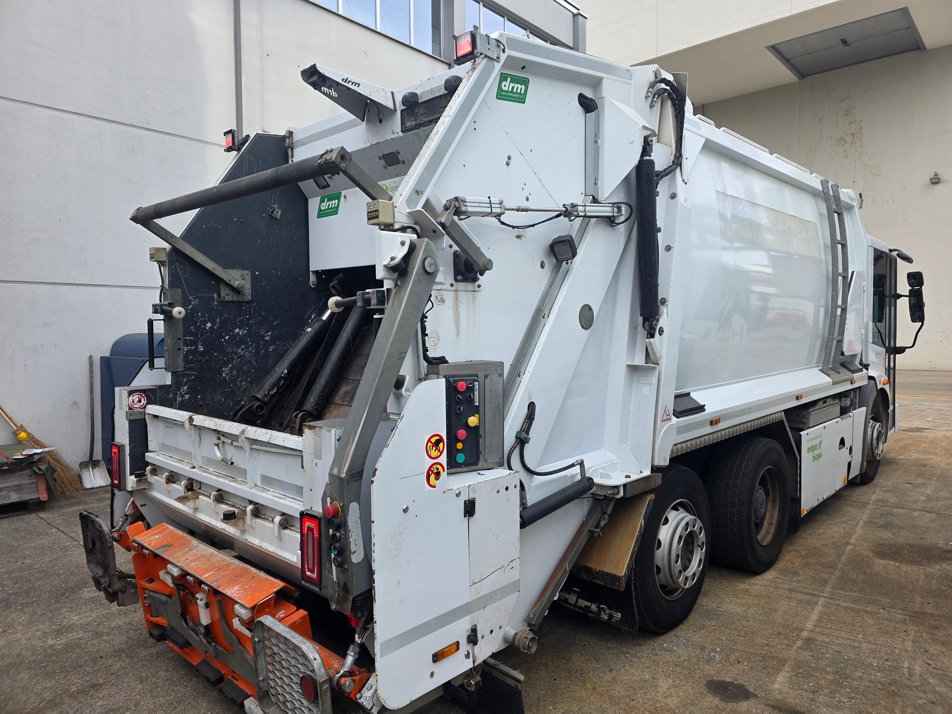 MERCEDES-BENZ Econic-image-9