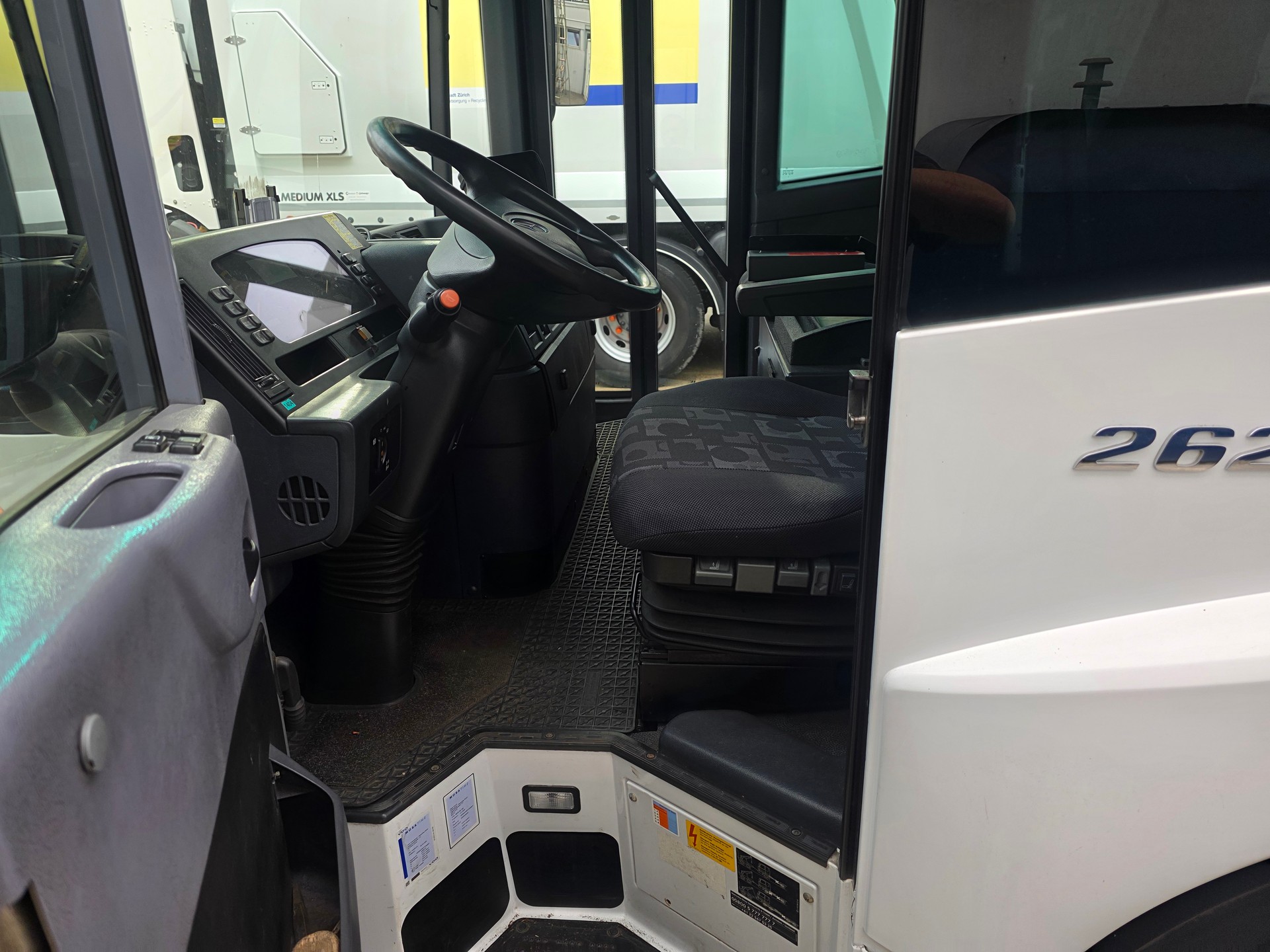 MERCEDES-BENZ Econic-image-12