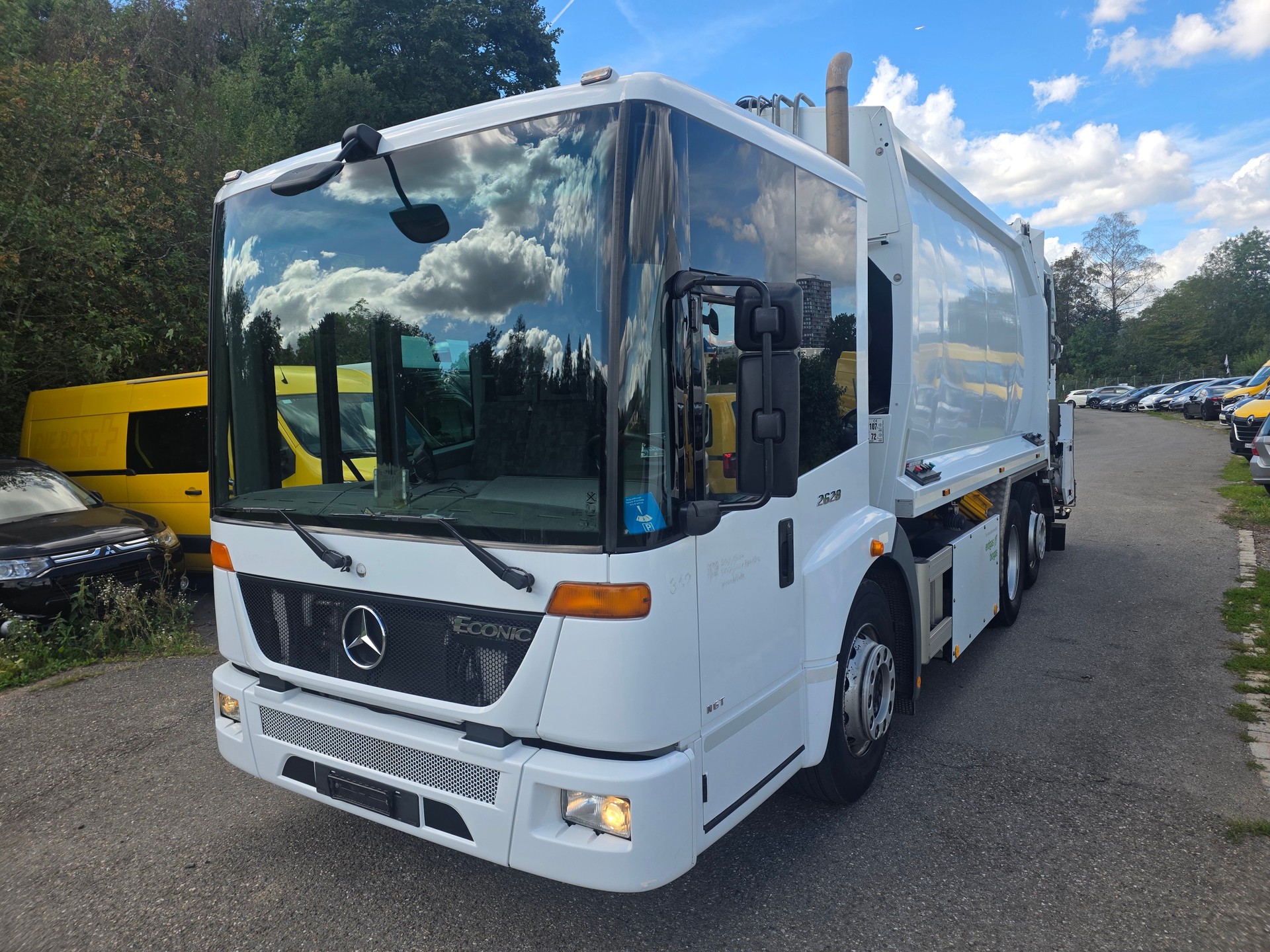 MERCEDES-BENZ Econic-showroom-element-1