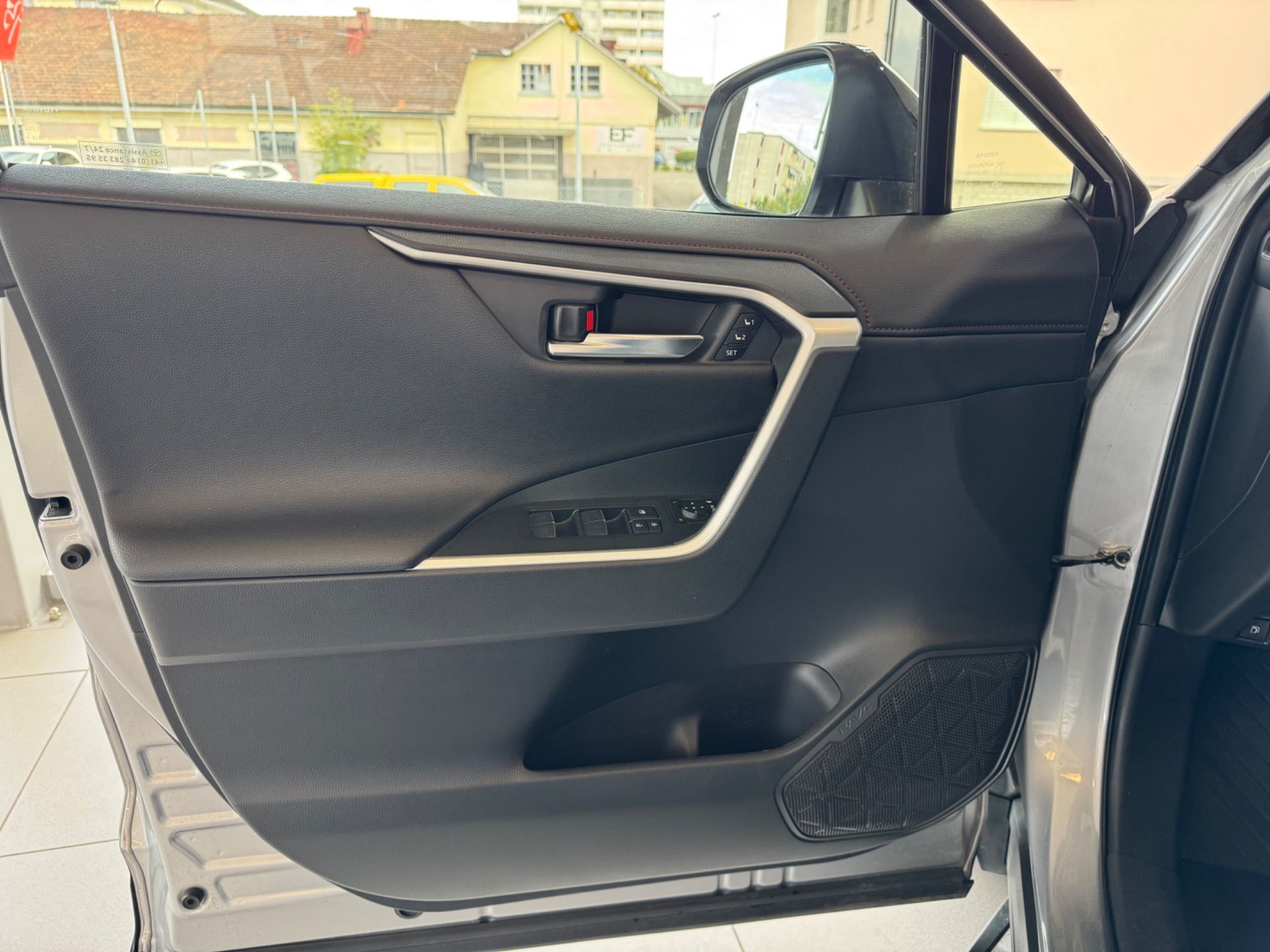 TOYOTA RAV 4 RAV-4 2.5 PHEV Platinum-image-20