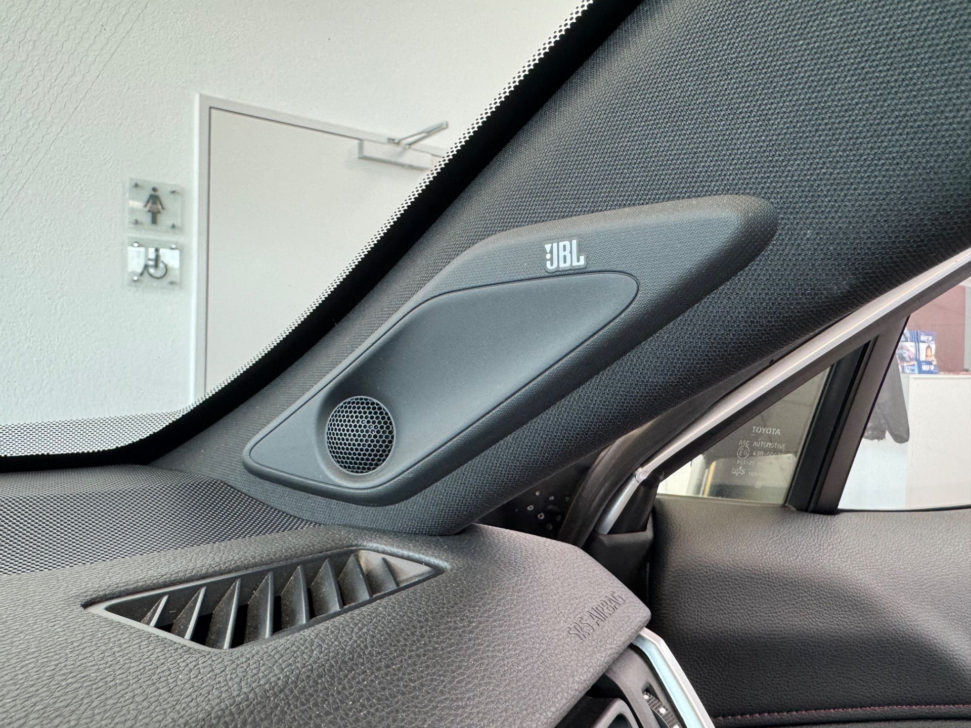 TOYOTA RAV 4 RAV-4 2.5 PHEV Platinum-image-22
