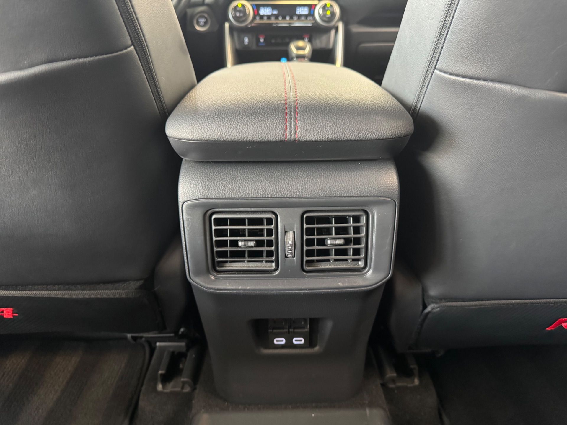 TOYOTA RAV 4 RAV-4 2.5 PHEV Platinum-image-24