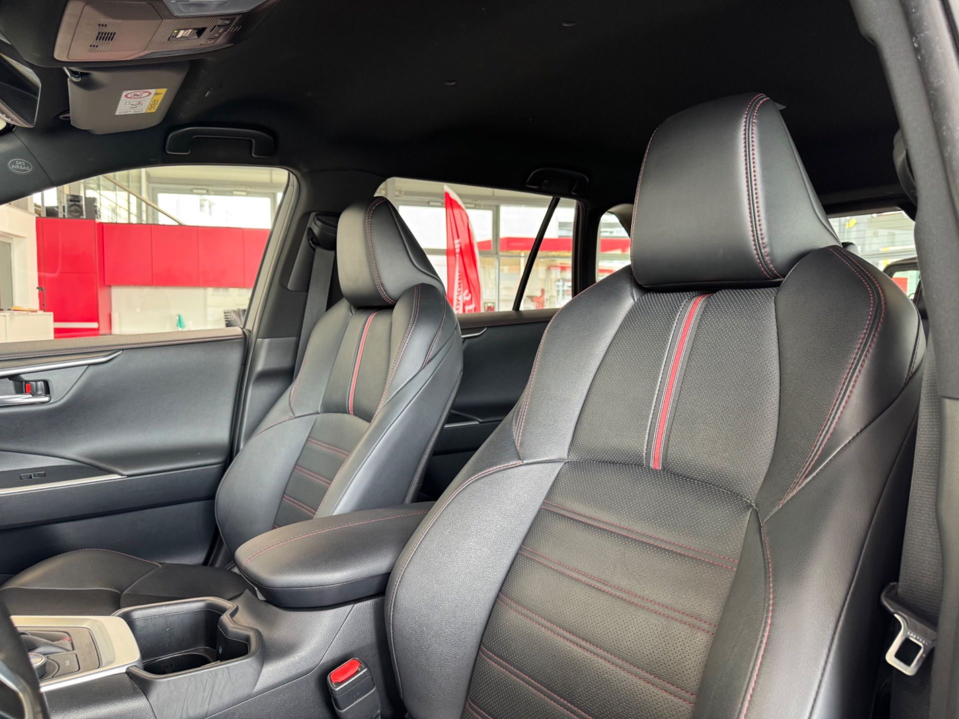 TOYOTA RAV 4 RAV-4 2.5 PHEV Platinum-image-18