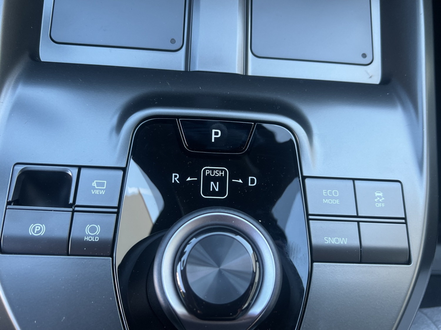 TOYOTA C-HR+ Premium AWD-image-13