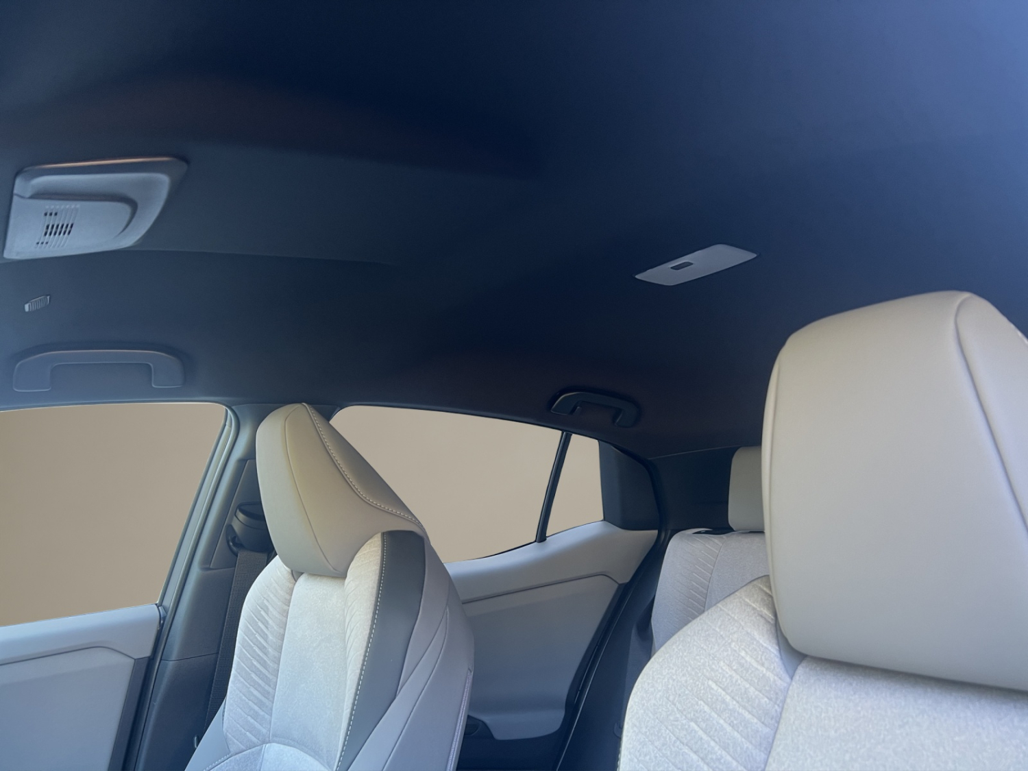 TOYOTA C-HR+ Premium AWD-image-17