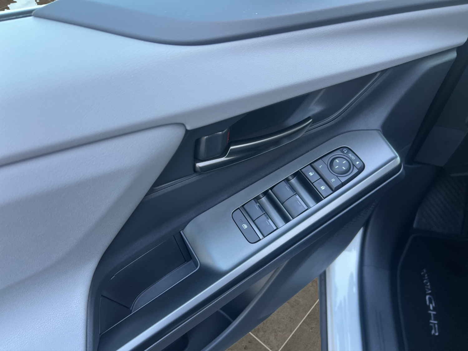 TOYOTA C-HR+ Premium AWD-image-16