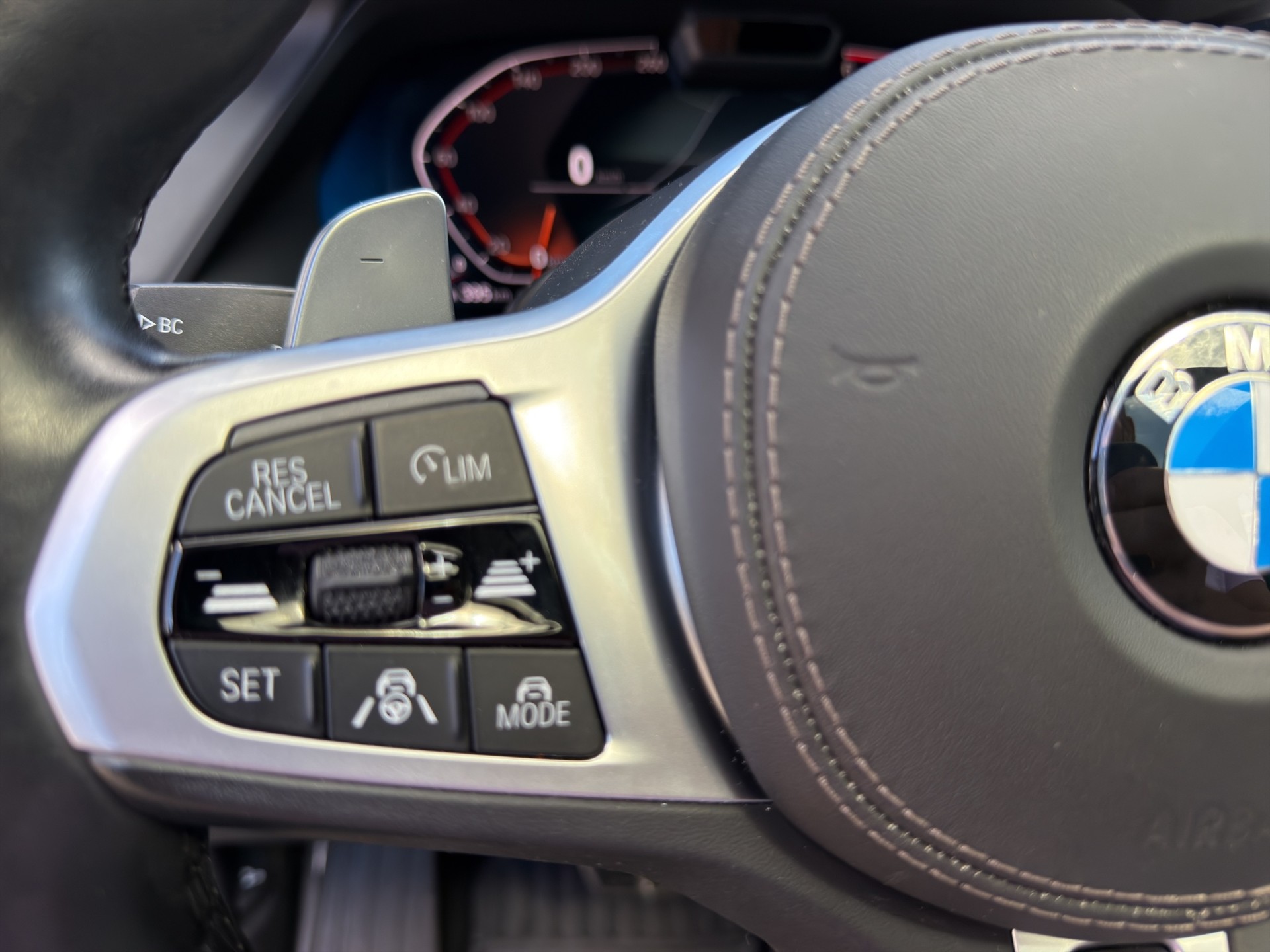 BMW X5 xDrive 30d Steptronic-image-17