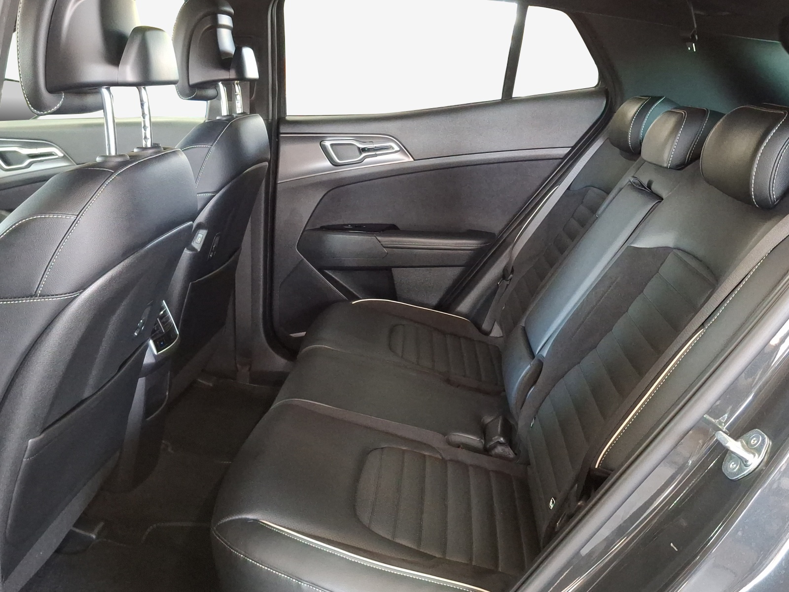 KIA Sportage 1.6T-GDi PHEV GT-Line 4x4 A-image-12