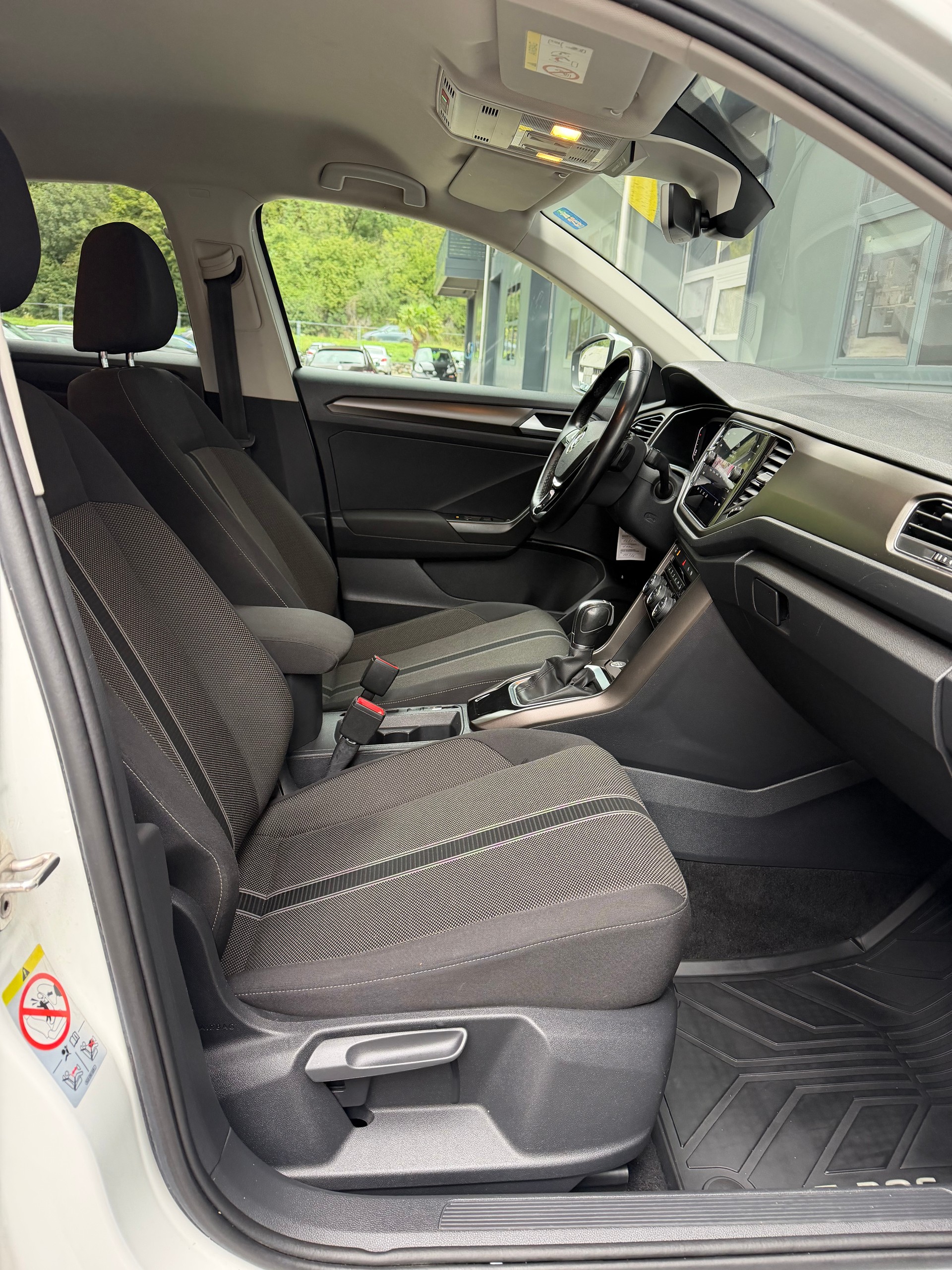 VW T-Roc 1.5 TSI EVO Advance DSG-image-10