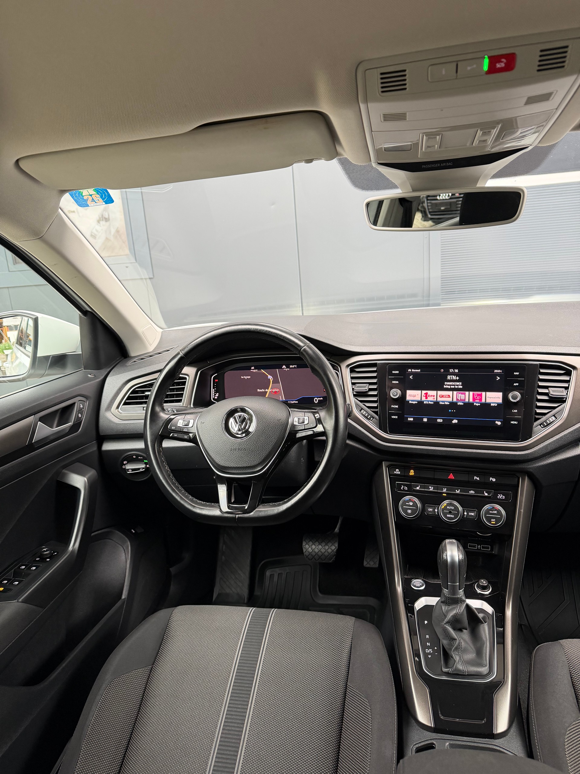 VW T-Roc 1.5 TSI EVO Advance DSG-image-9