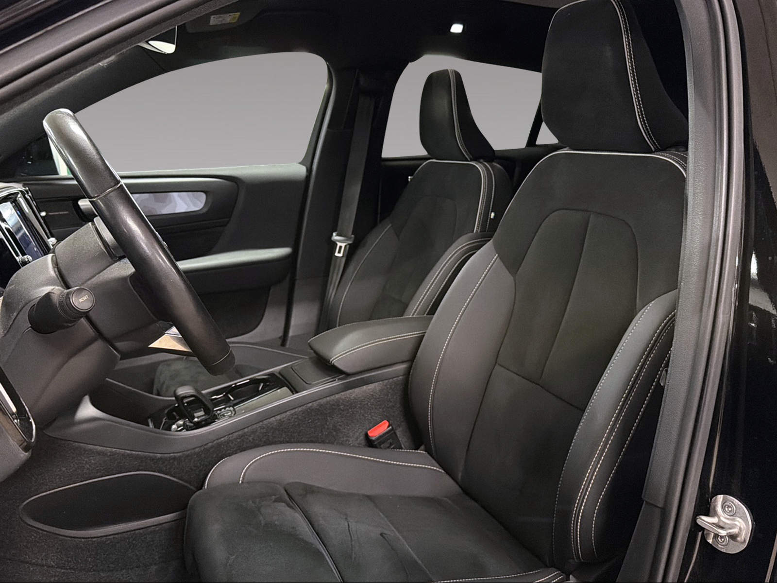 VOLVO C40 P8 Twin Recharge Ultimate AWD-image-7
