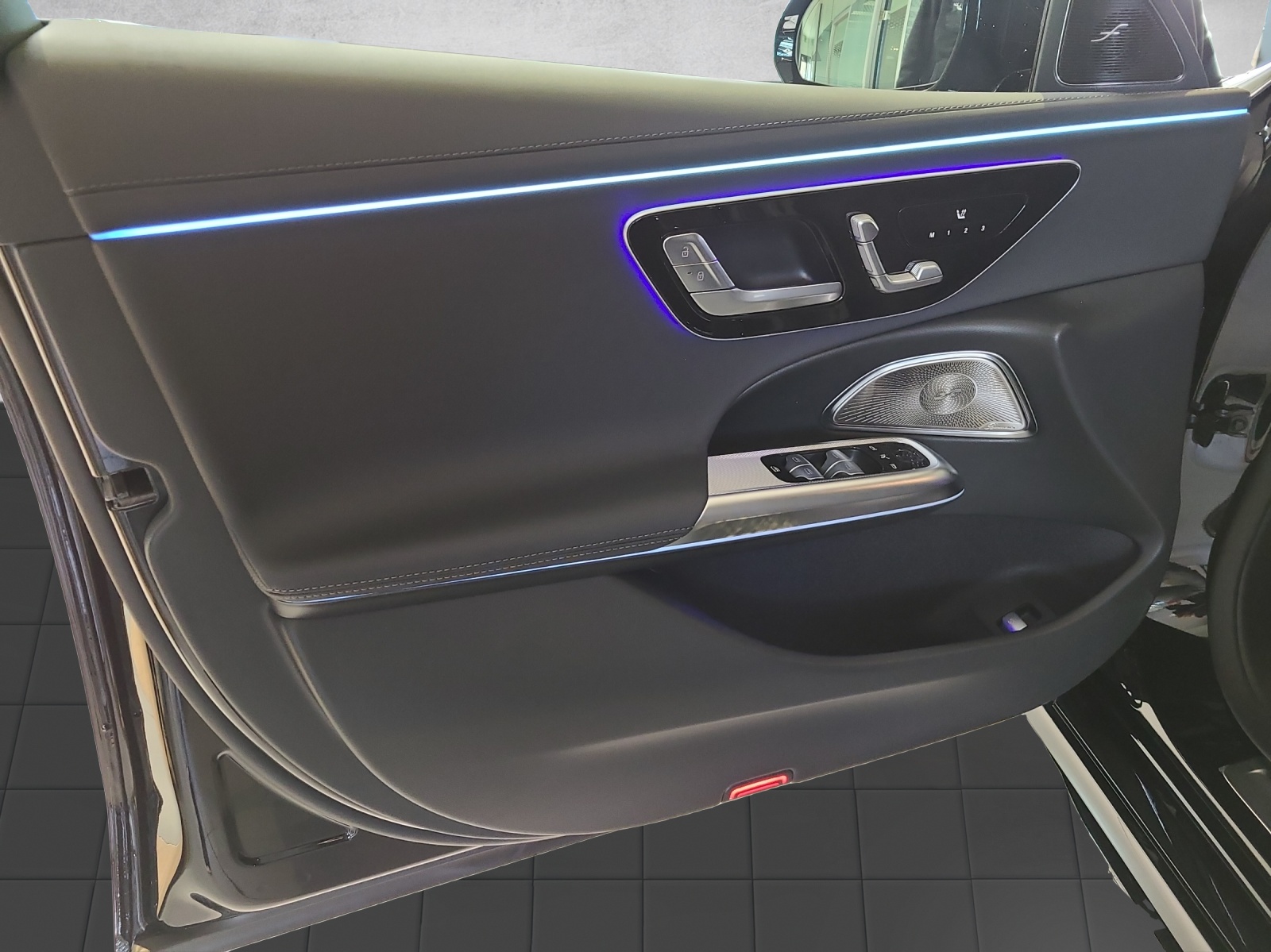 MERCEDES-BENZ E 220 d 4M AMG W214-image-14