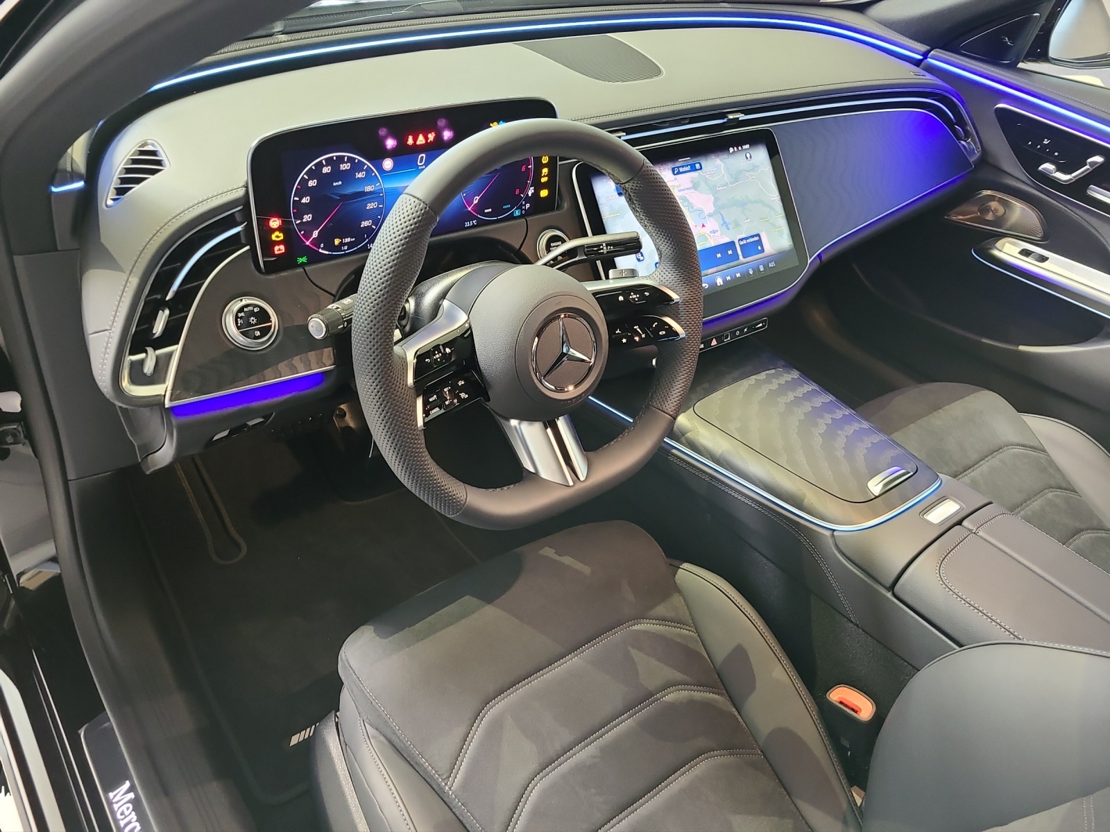 MERCEDES-BENZ E 220 d 4M AMG W214-image-12