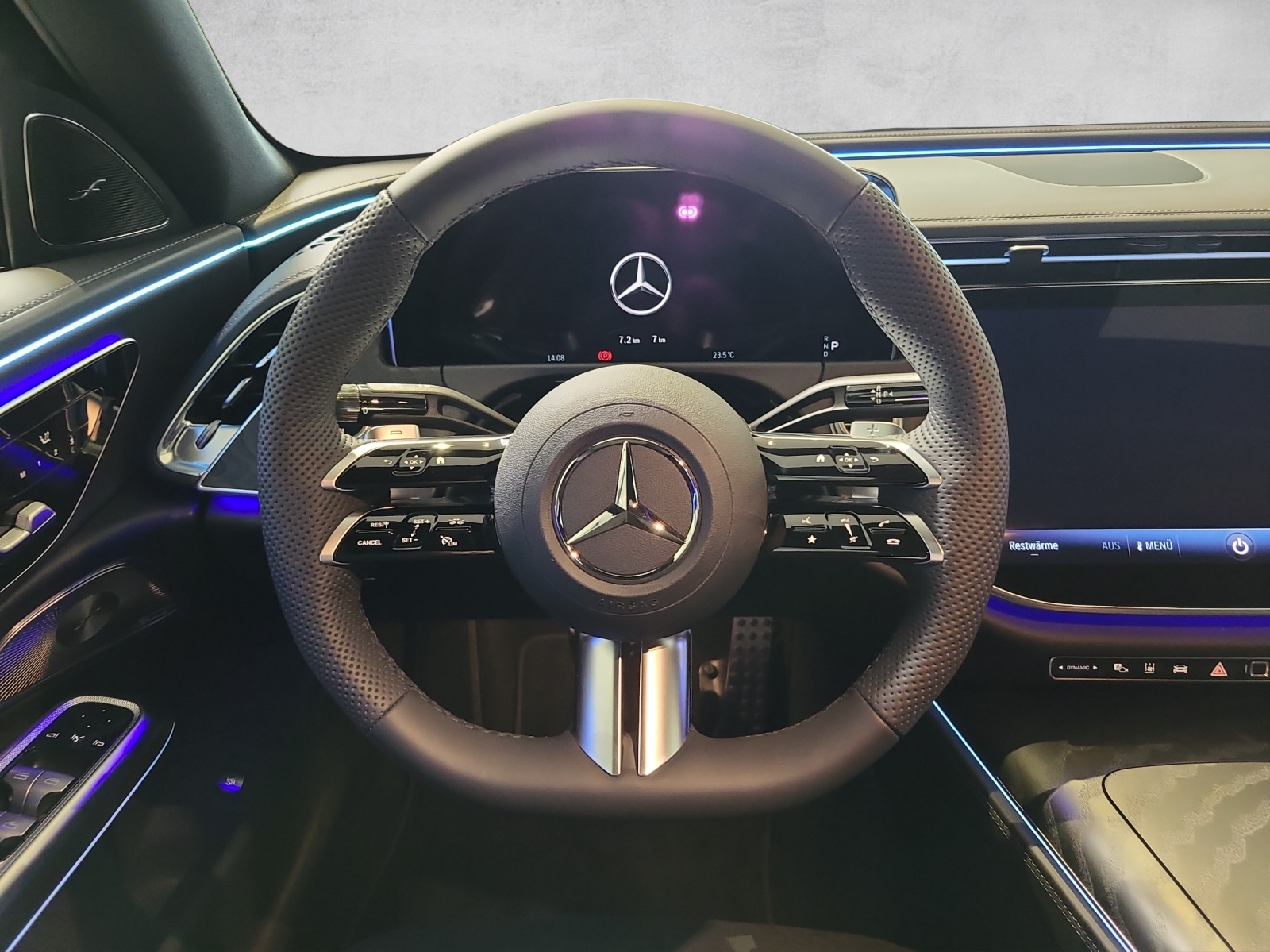 MERCEDES-BENZ E 220 d 4M AMG W214-image-4